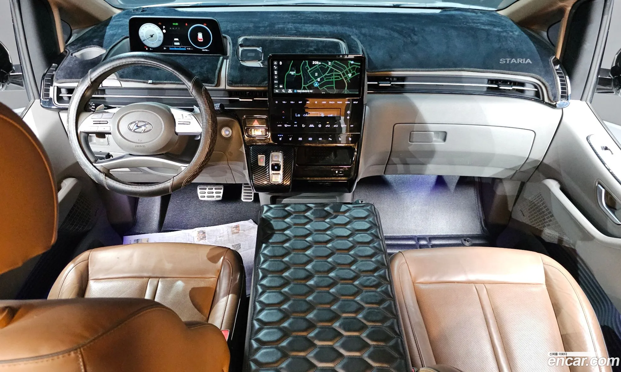 Hyundai Staria 2022 — 14