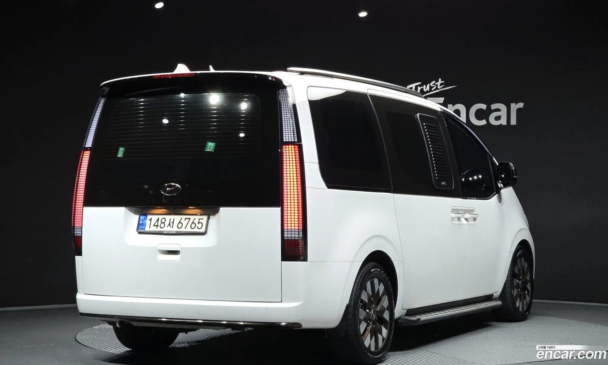 Hyundai Staria 2022 — 17