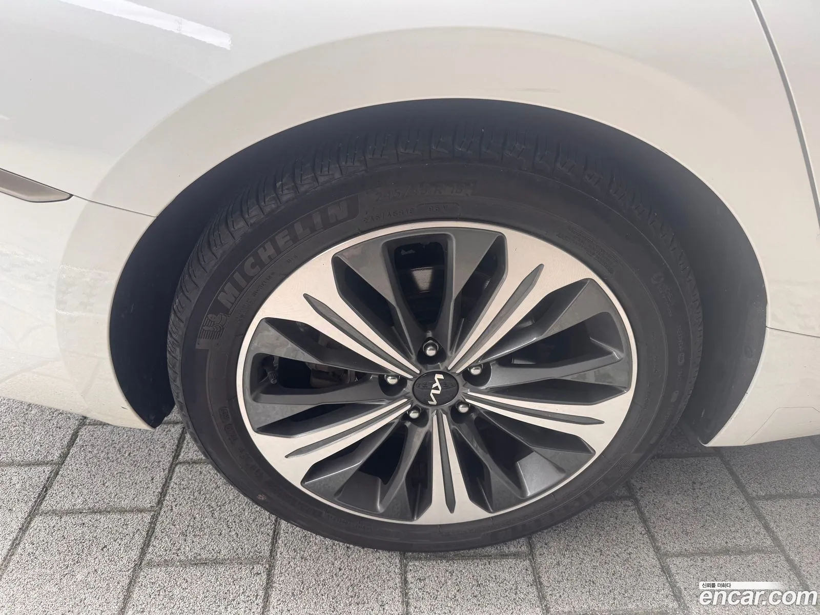 Kia K8 Hybrid 2021 — 4