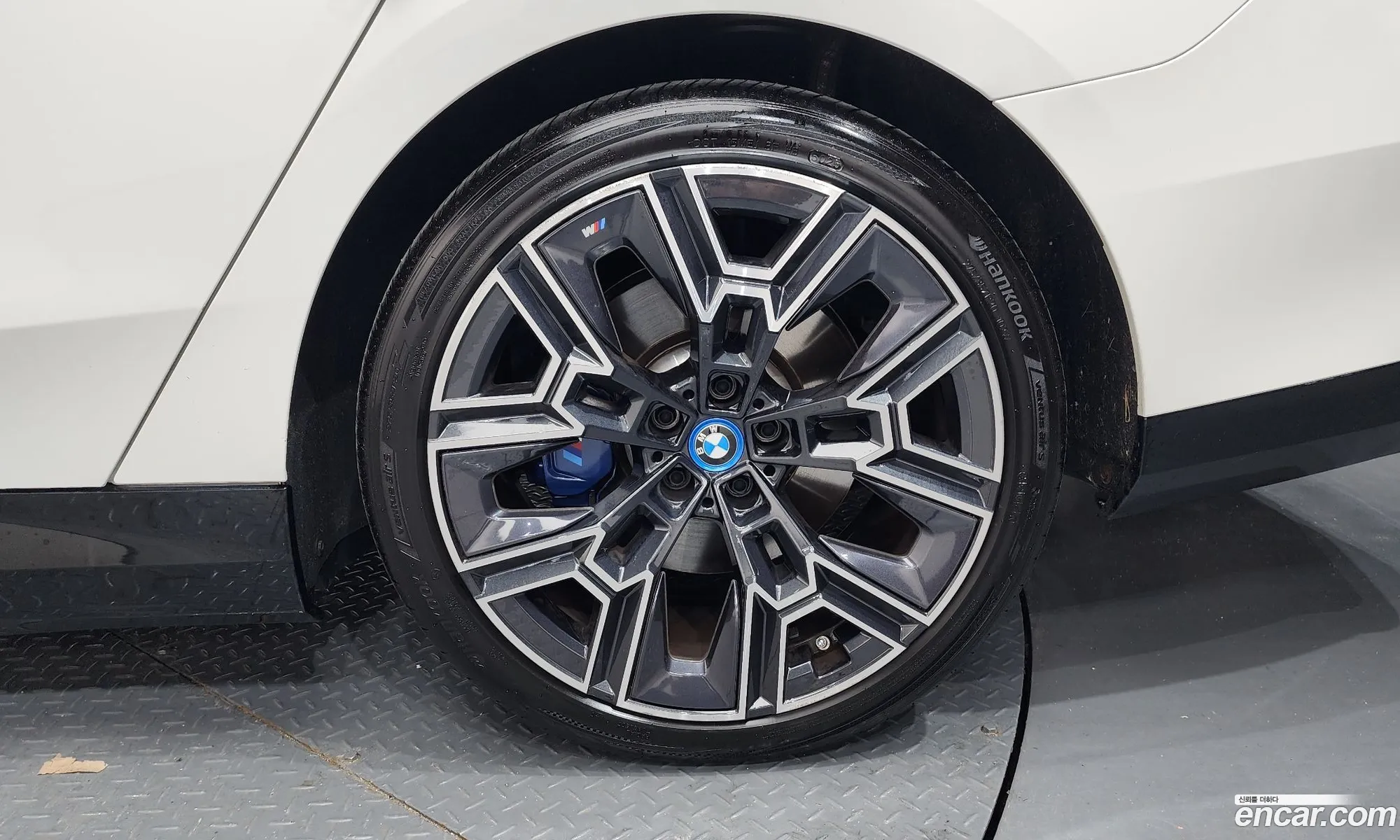 BMW 5 Series 2024 — 14
