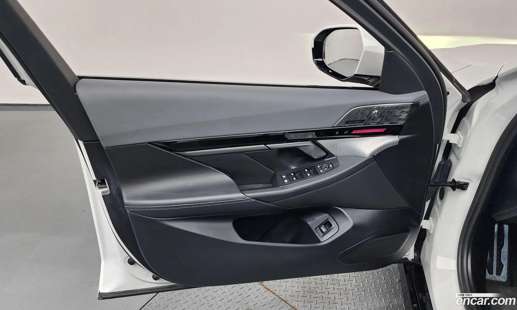 BMW 5 Series 2024 — 5