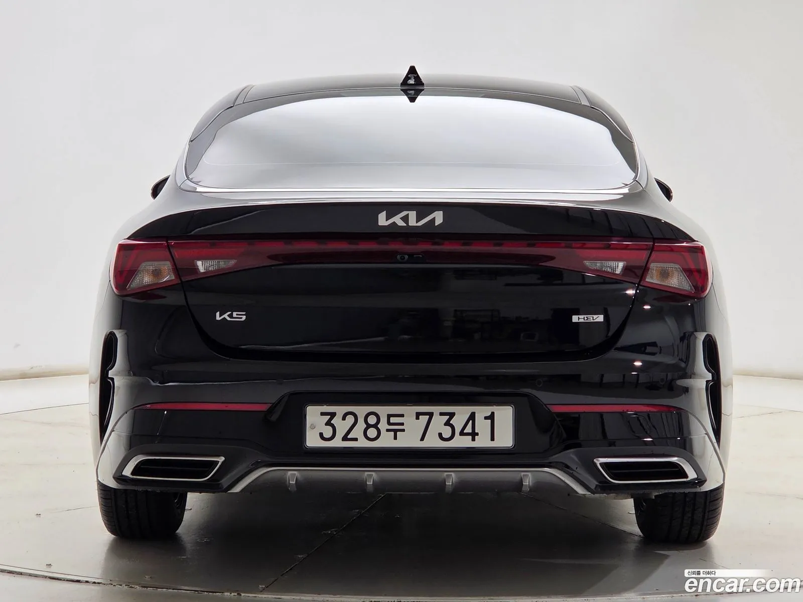 Kia K5 Hybrid 2023 — 2