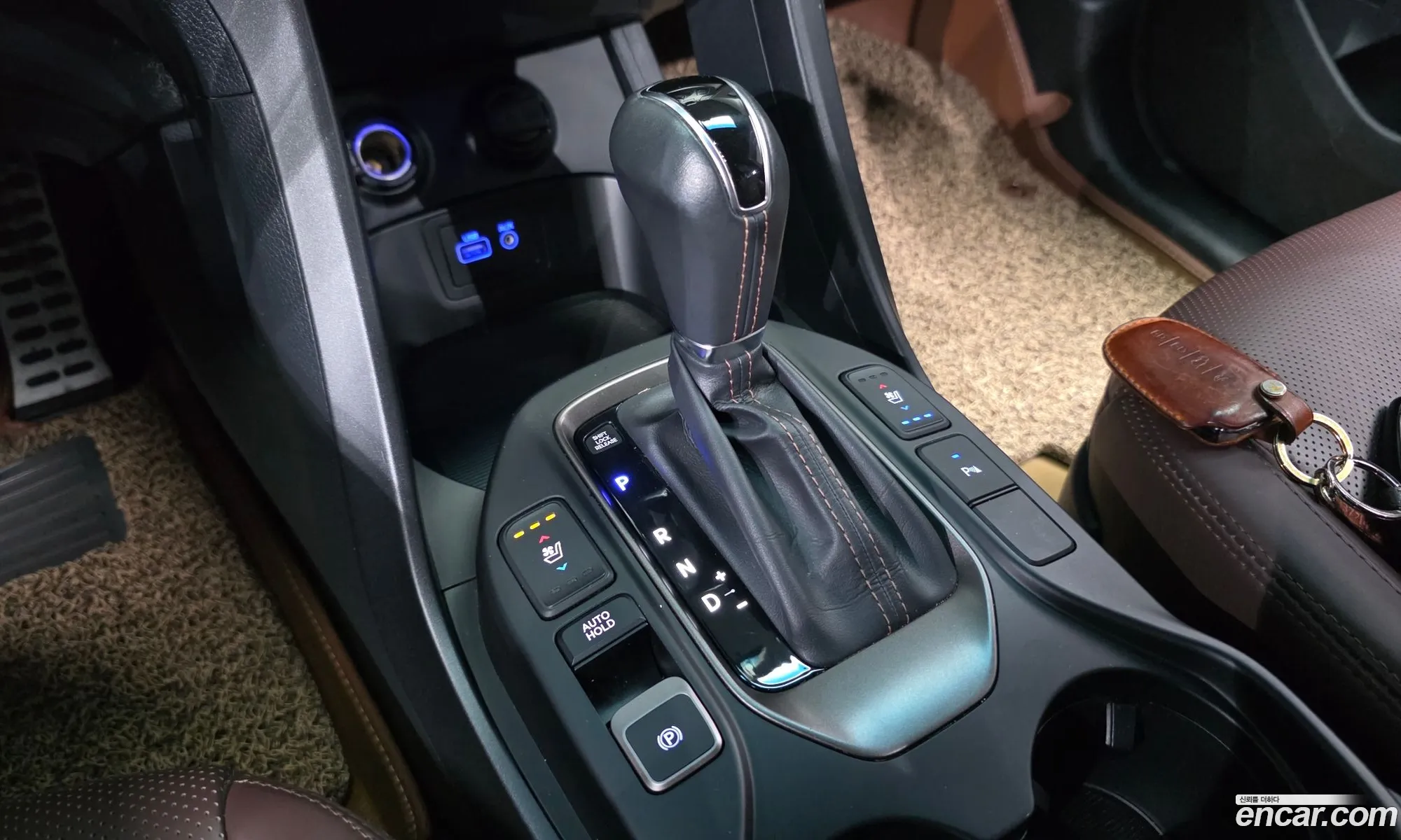 Hyundai Maxcruz 2017 KMHSR81FBJU272787 — 32