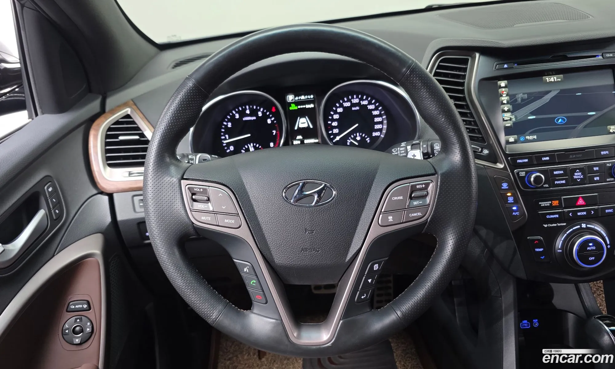 Hyundai Maxcruz 2017 KMHSR81FBJU272787 — 33