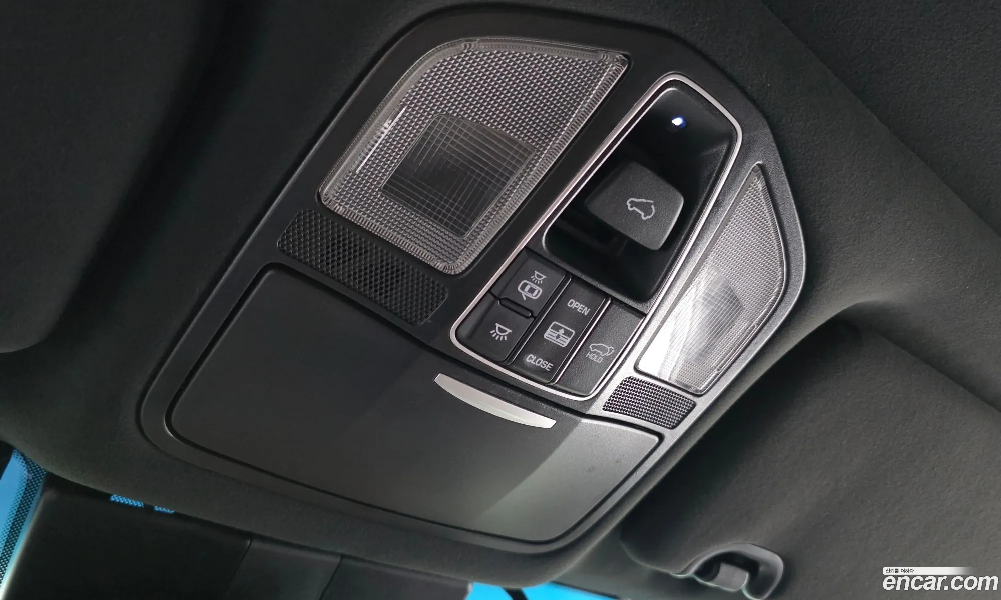 Hyundai Maxcruz 2017 KMHSR81FBJU272787 — 6