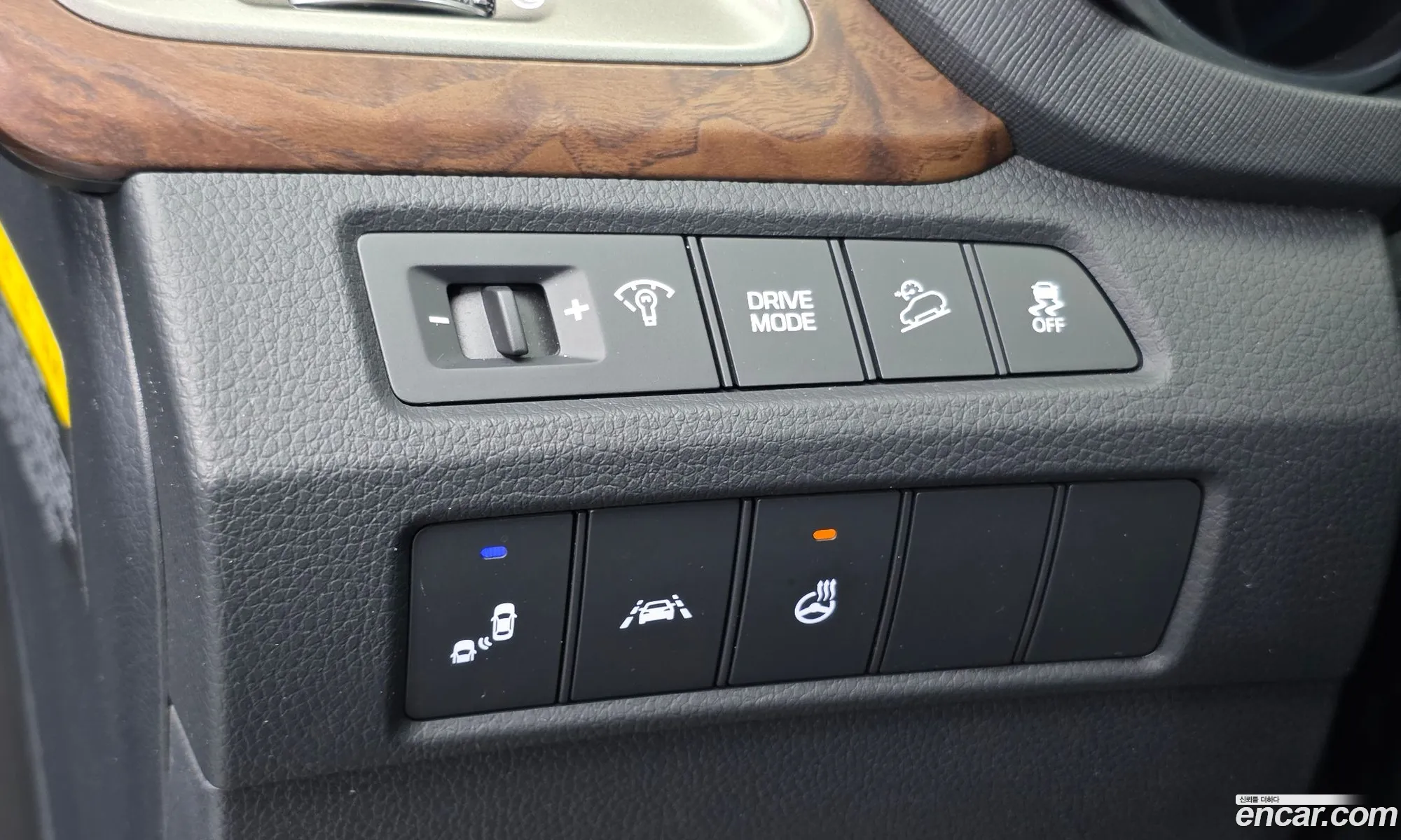 Hyundai Maxcruz 2017 KMHSR81FBJU272787 — 15