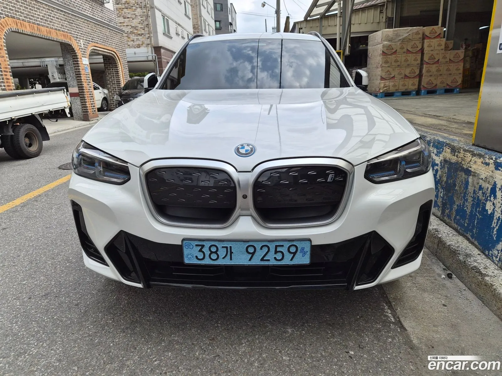 BMW iX3