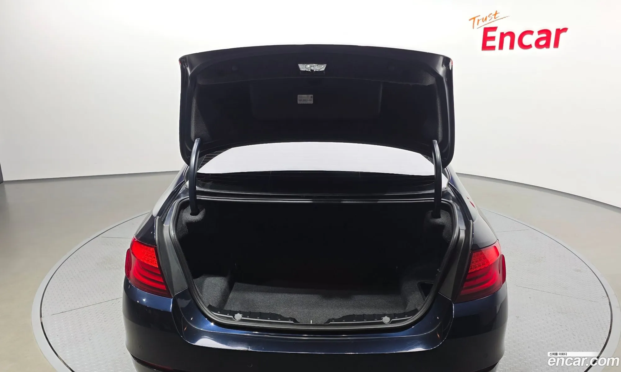 BMW 5 Series 2012 — 14