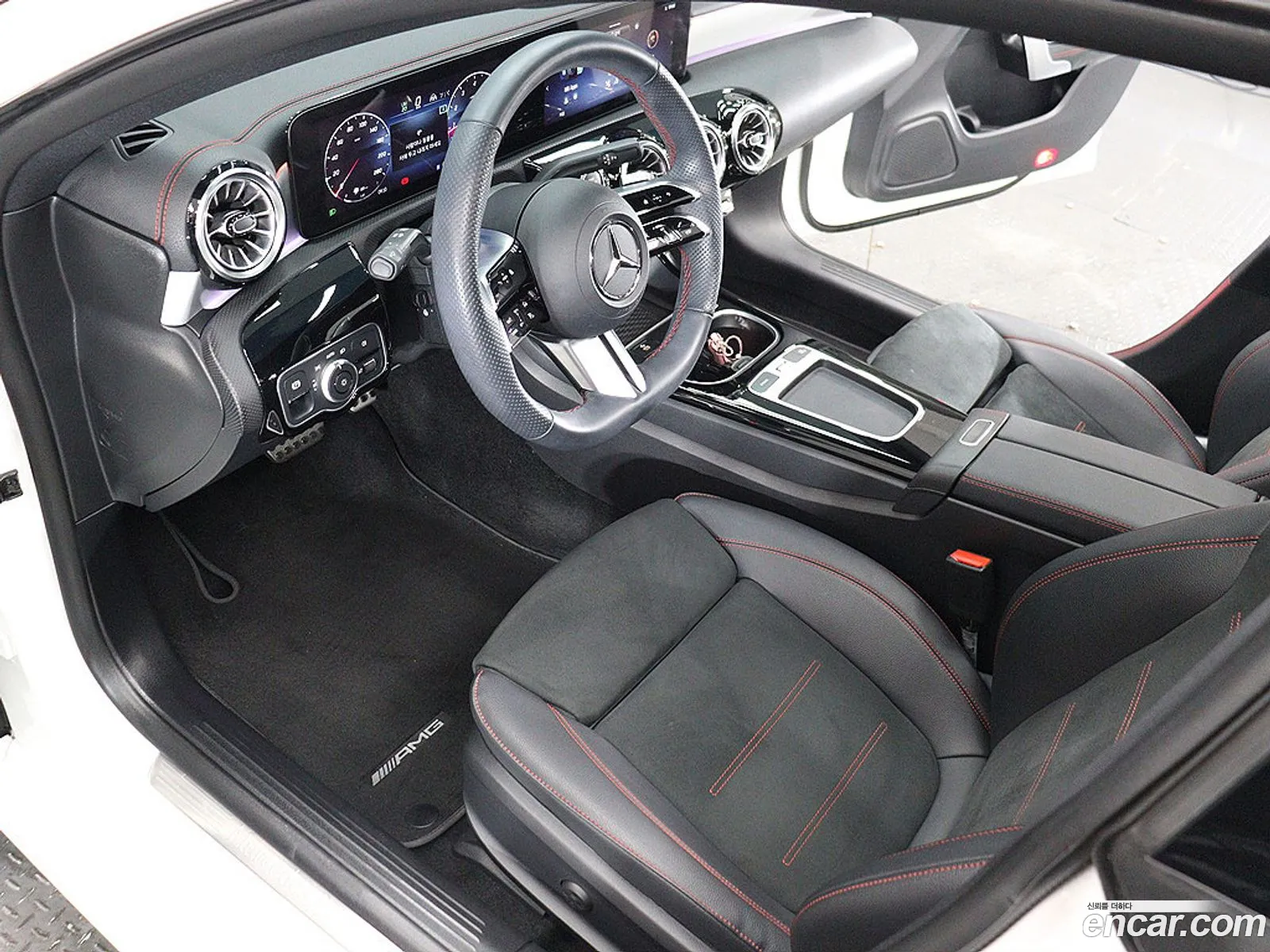 Mercedes-Benz CLA-Class C118 2024 — 11