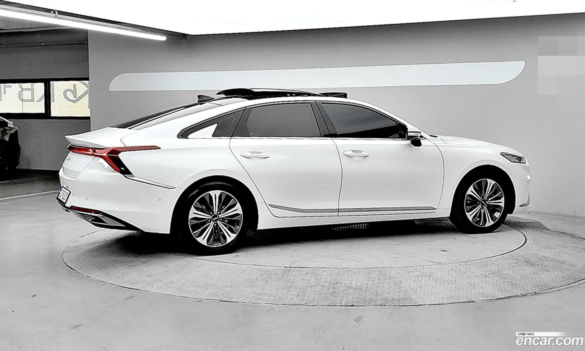 Kia K8 2023 — 2