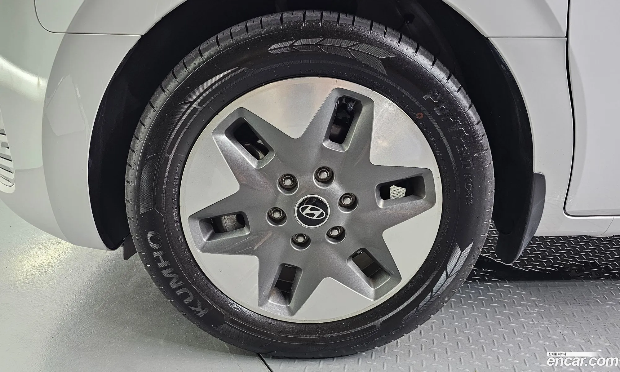 Hyundai Staria 2024 KMHYA811BSU189512 — 16