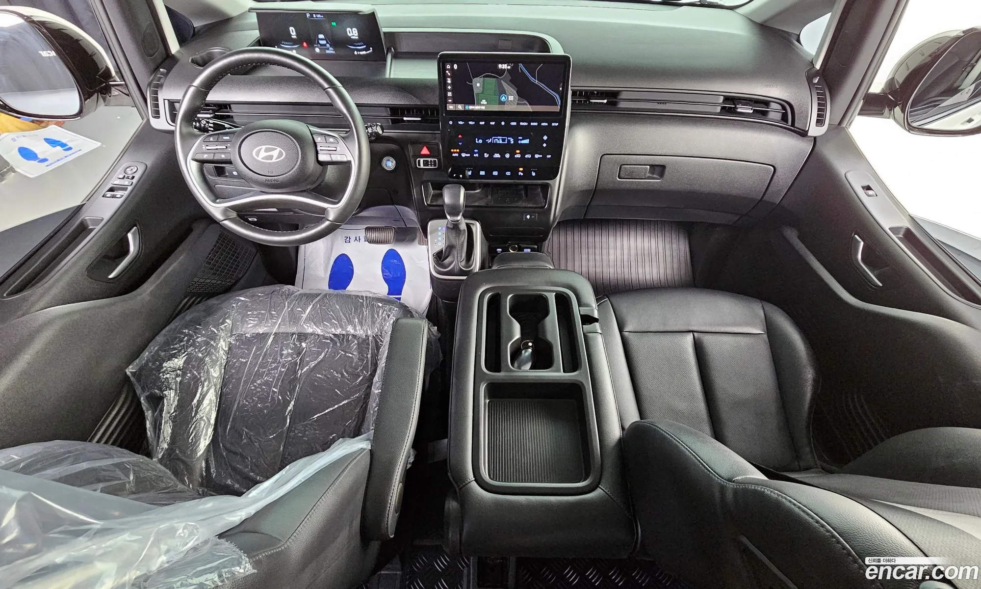 Hyundai Staria 2024 KMHYA811BSU189512 — 3