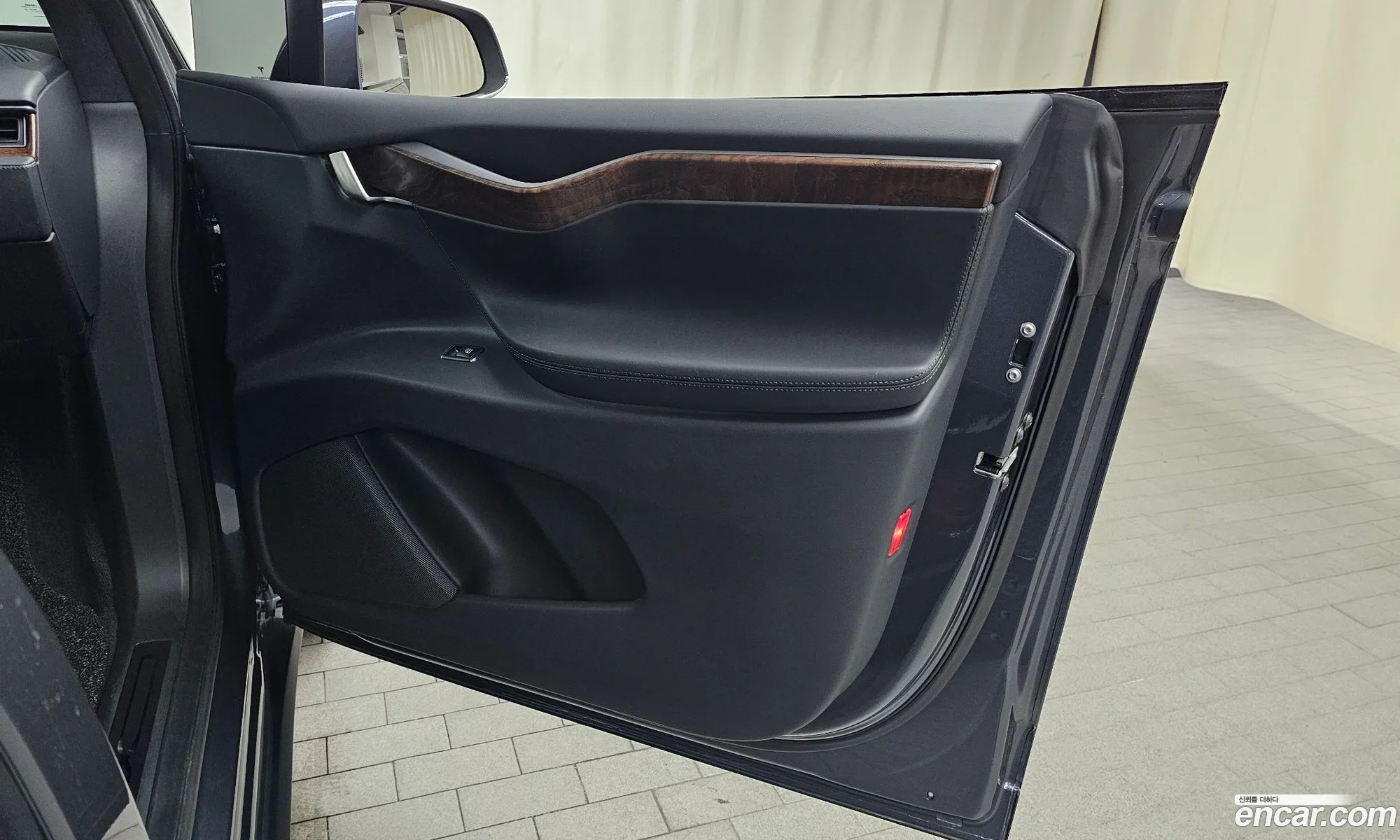 Tesla Model X 2020 — 2