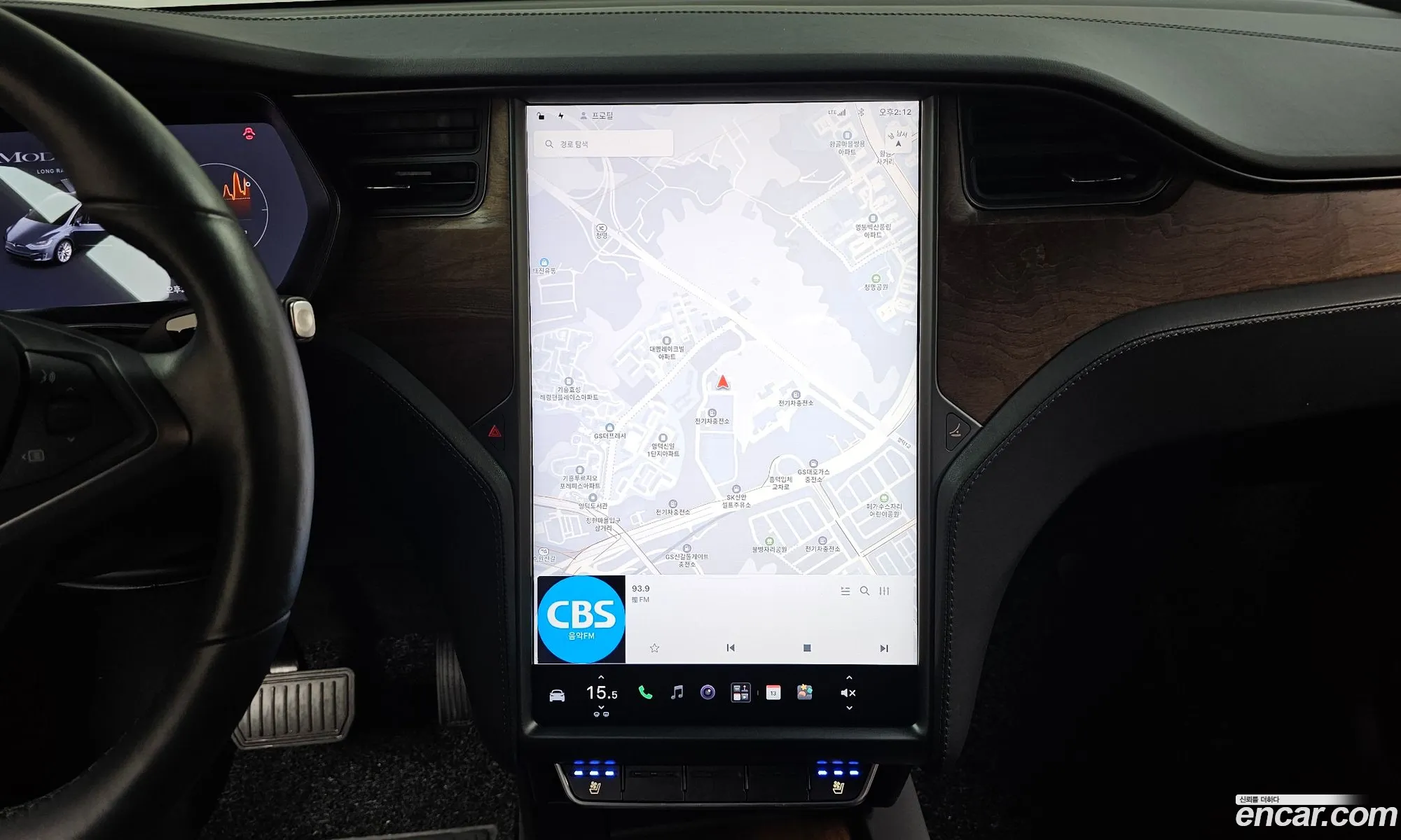 Tesla Model X 2020 — 22