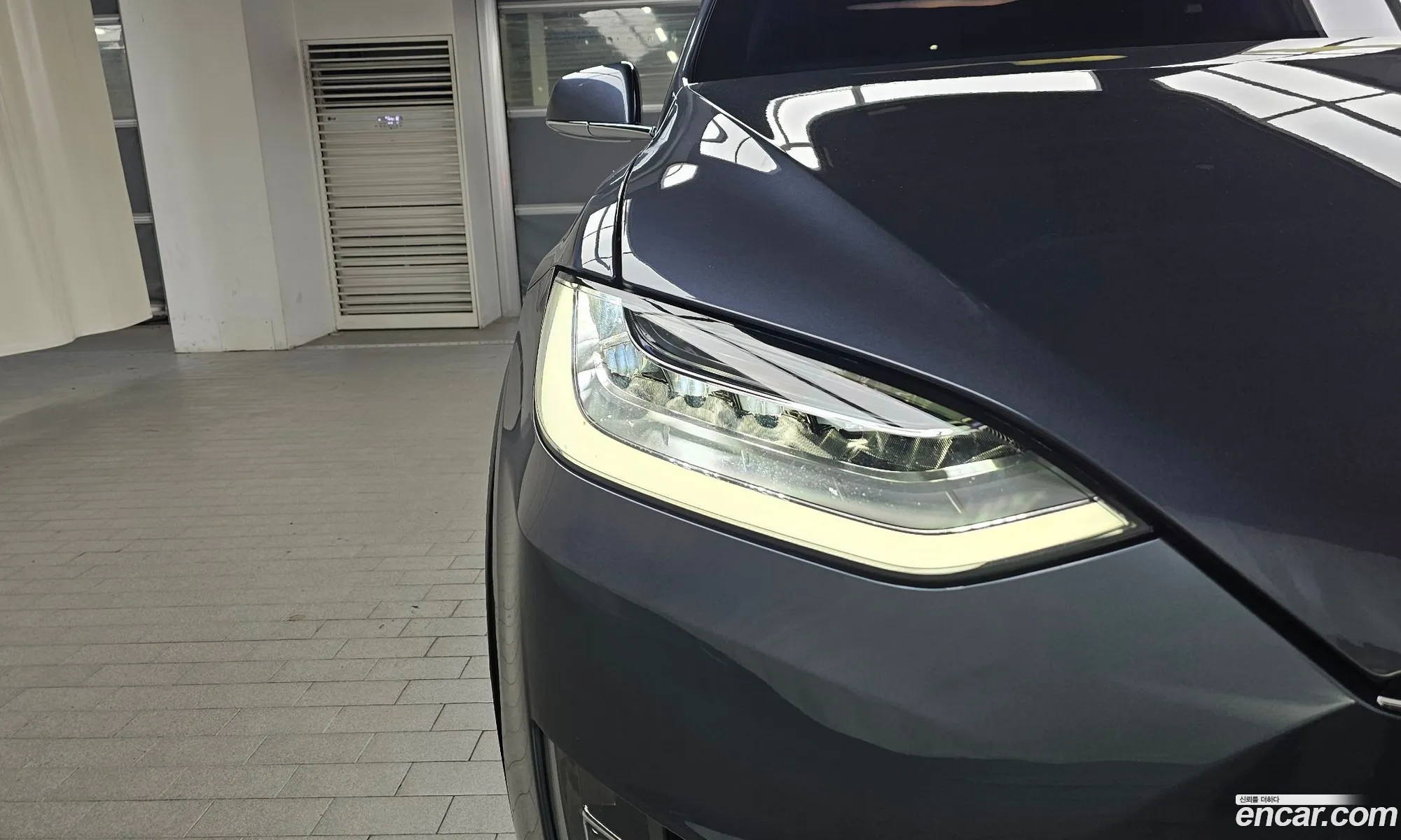 Tesla Model X 2020 — 25