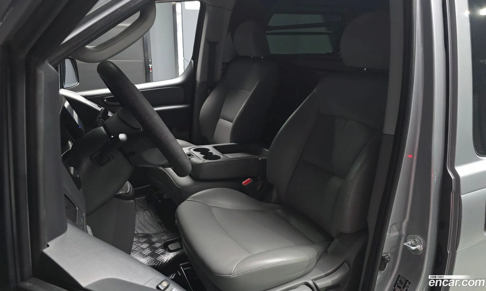 Hyundai Grand Starex 2021 — 3