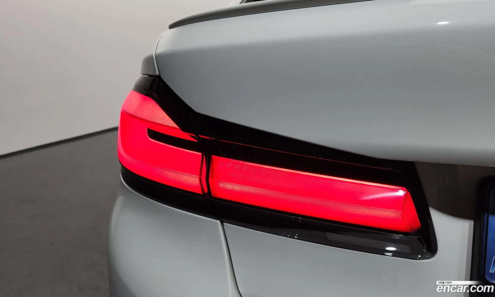 BMW 5 Series 2019 WBAJF310111111111 — 10