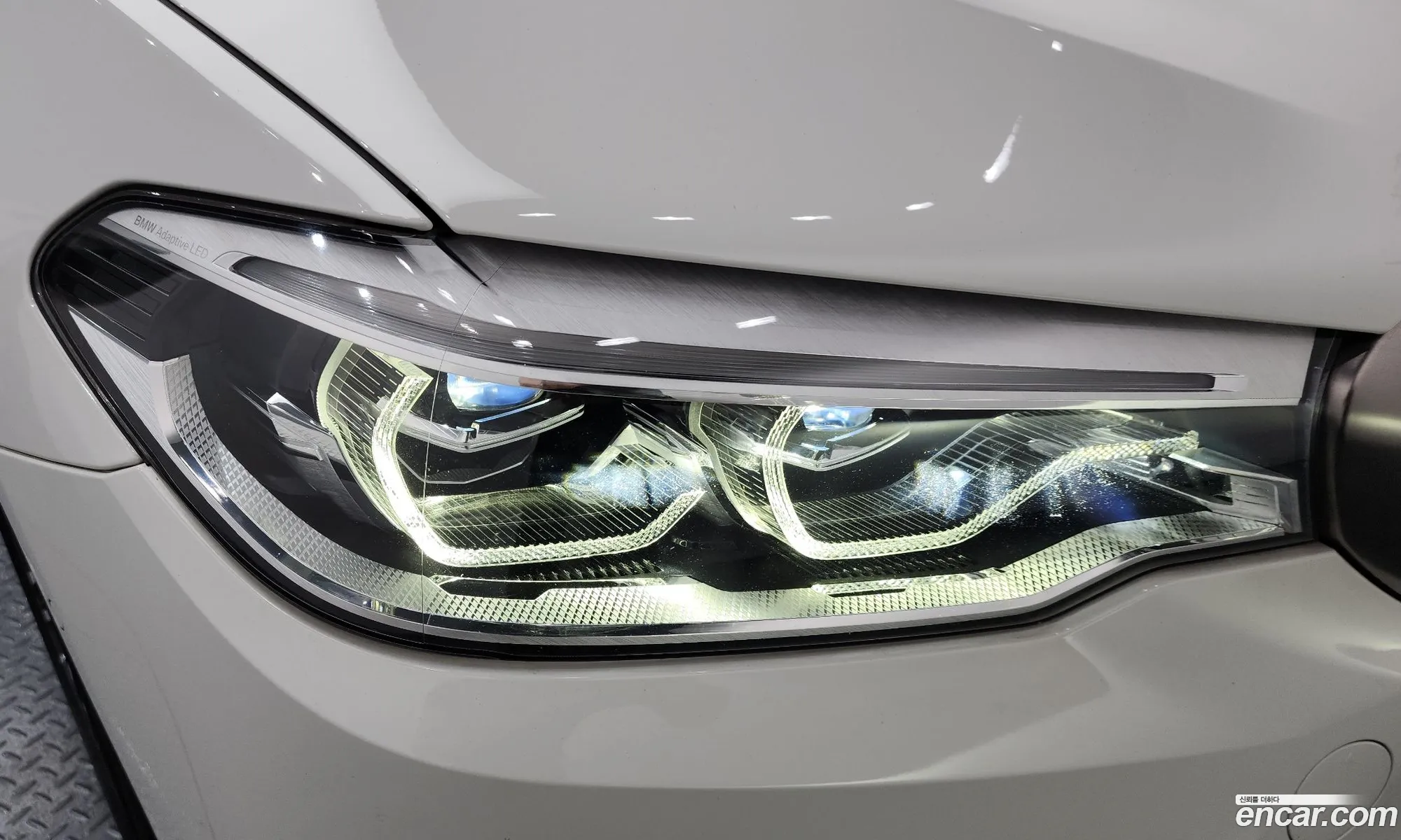 BMW 5 Series 2019 WBAJF310111111111 — 12