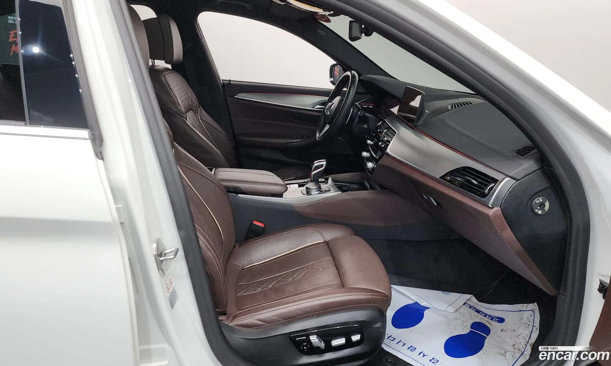 BMW 5 Series 2019 WBAJF310111111111 — 17
