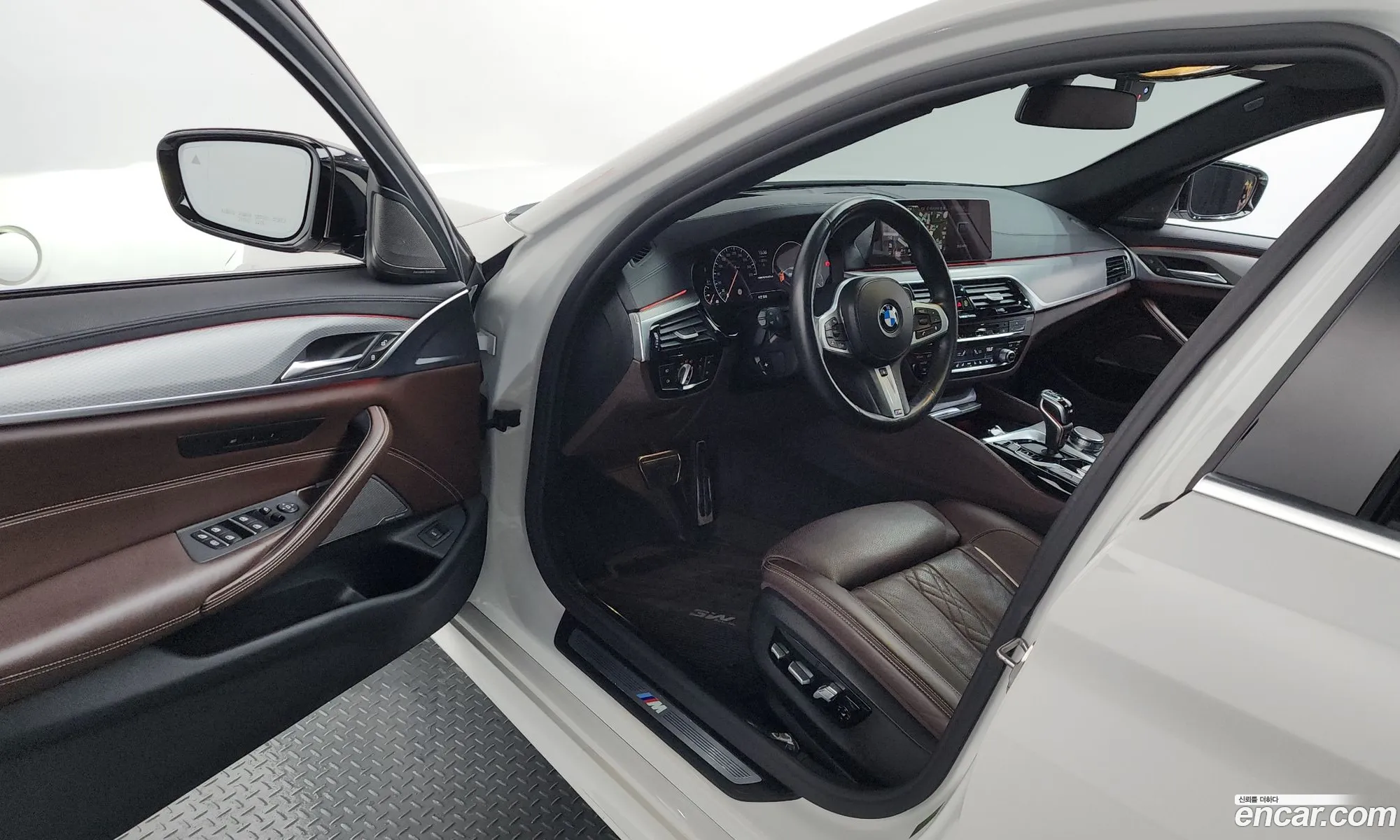 BMW 5 Series 2019 WBAJF310111111111 — 14