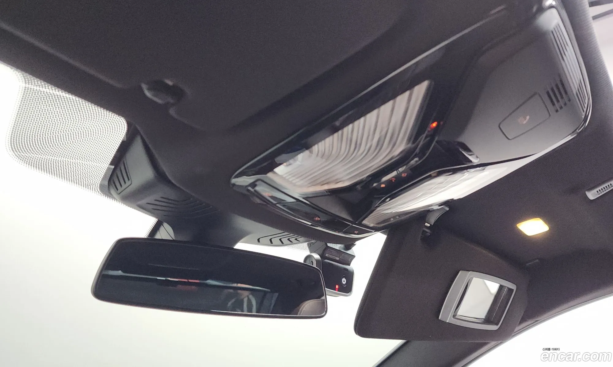 BMW 5 Series 2019 WBAJF310111111111 — 24