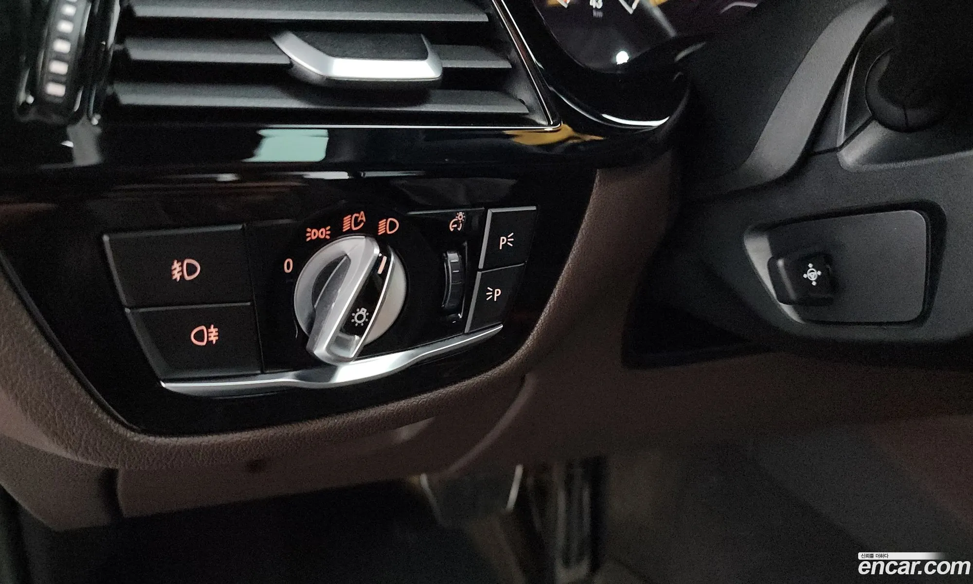 BMW 5 Series 2019 WBAJF310111111111 — 30
