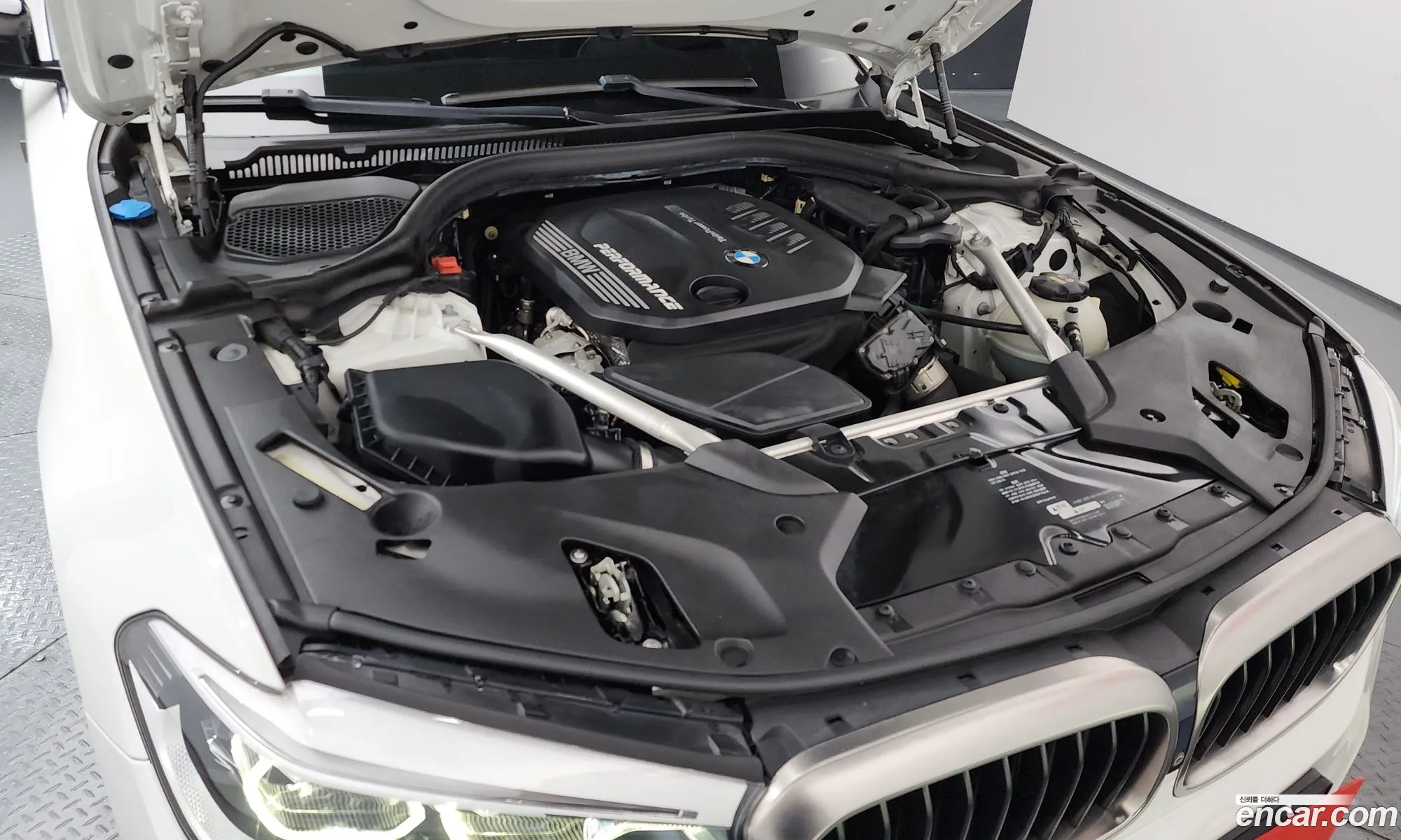 BMW 5 Series 2019 WBAJF310111111111 — 18