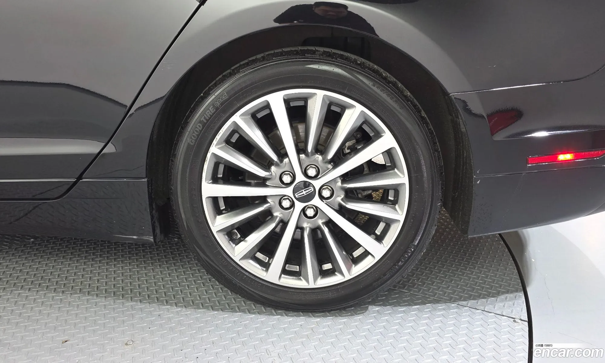 Lincoln MKZ 2020 3LN6L5KU1LR606700 — 26