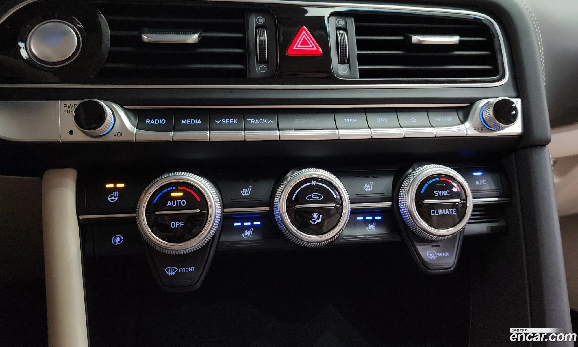 Genesis G70 2019 KMTG341ADKU046167 — 20