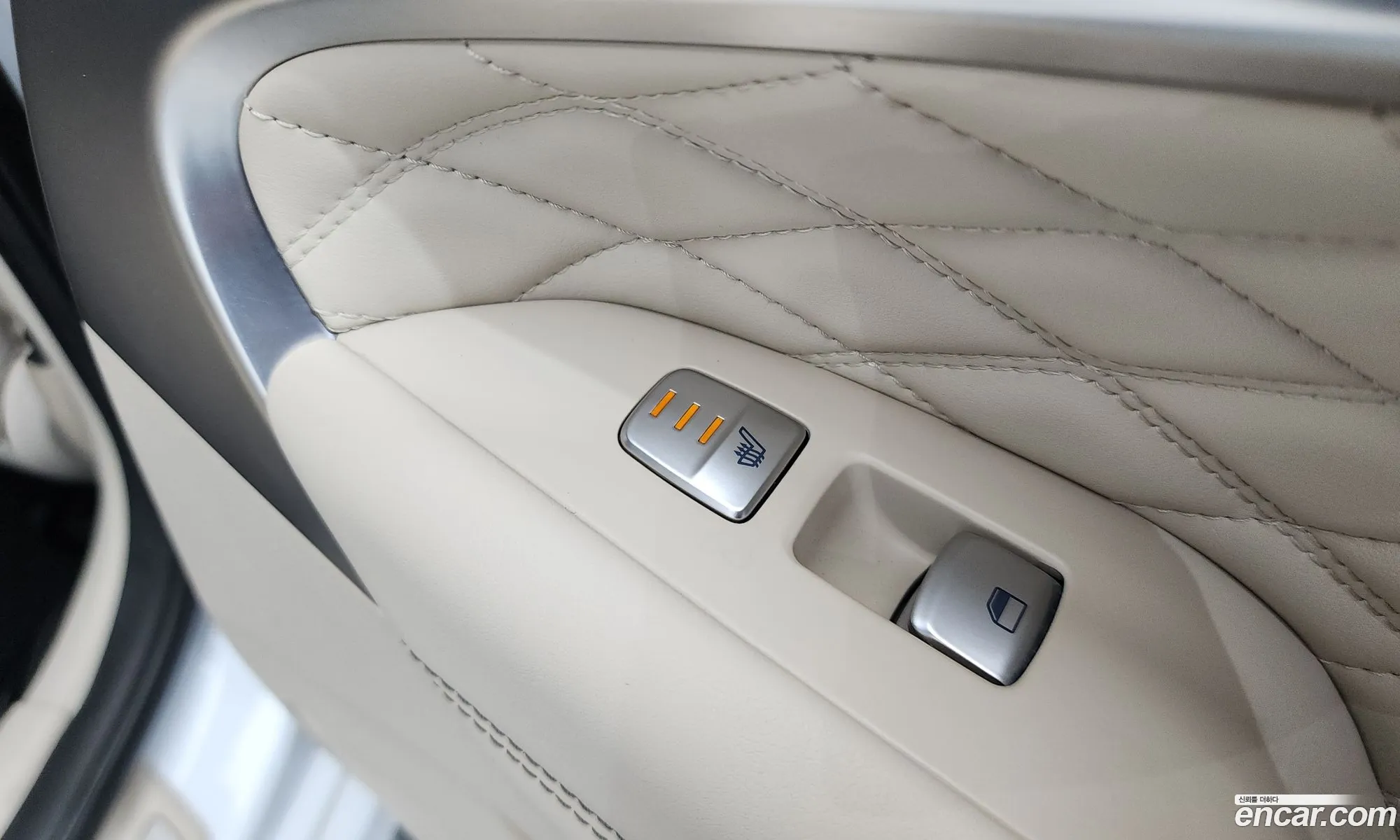 Genesis G70 2019 KMTG341ADKU046167 — 21