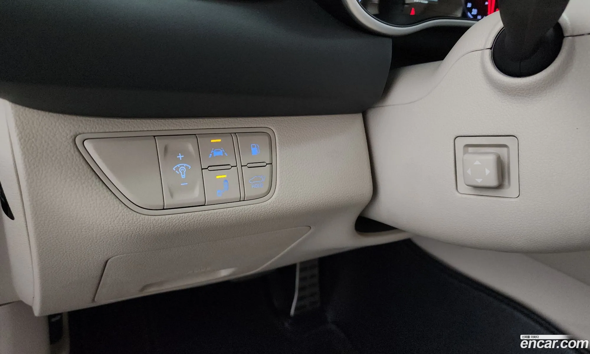 Genesis G70 2019 KMTG341ADKU046167 — 19