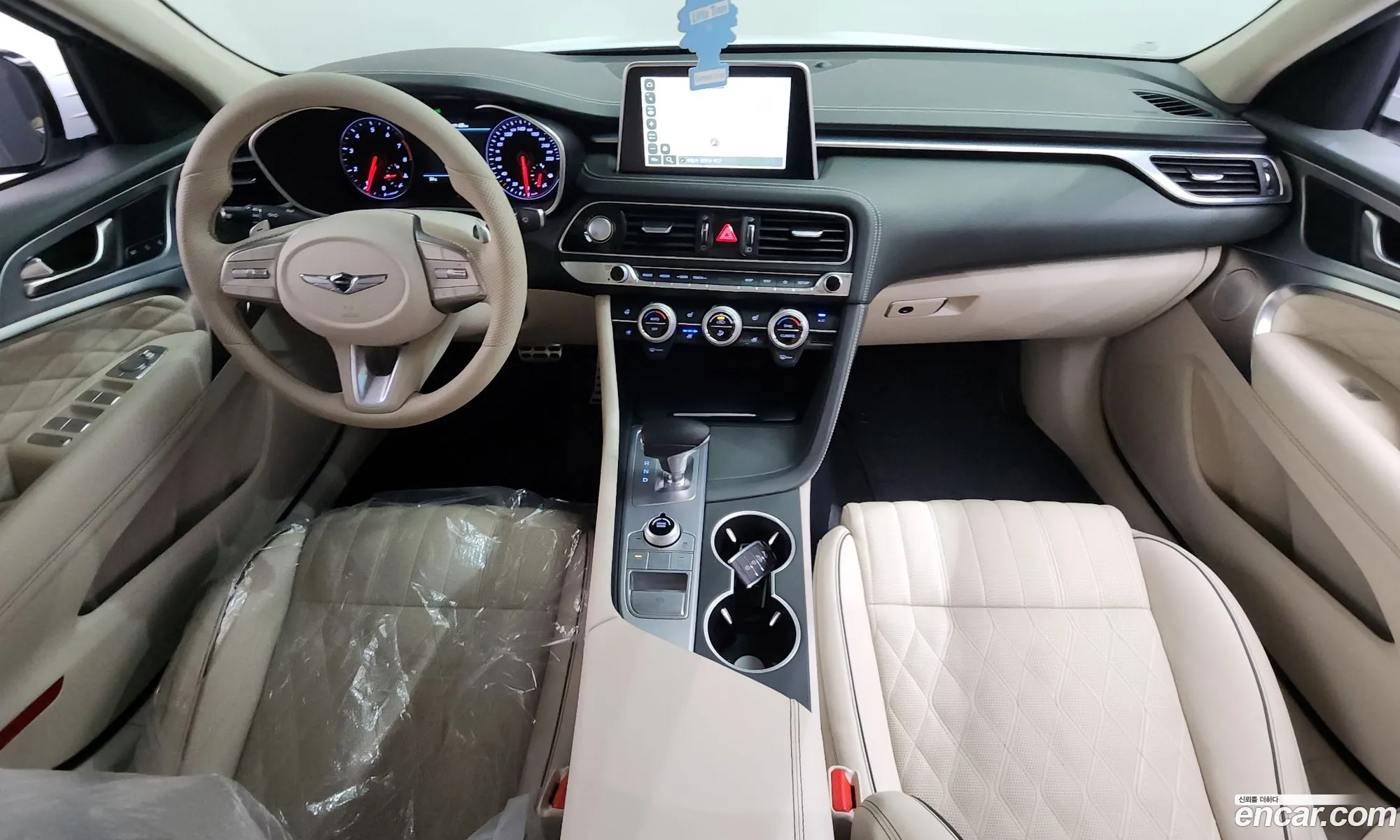 Genesis G70 2019 KMTG341ADKU046167 — 16