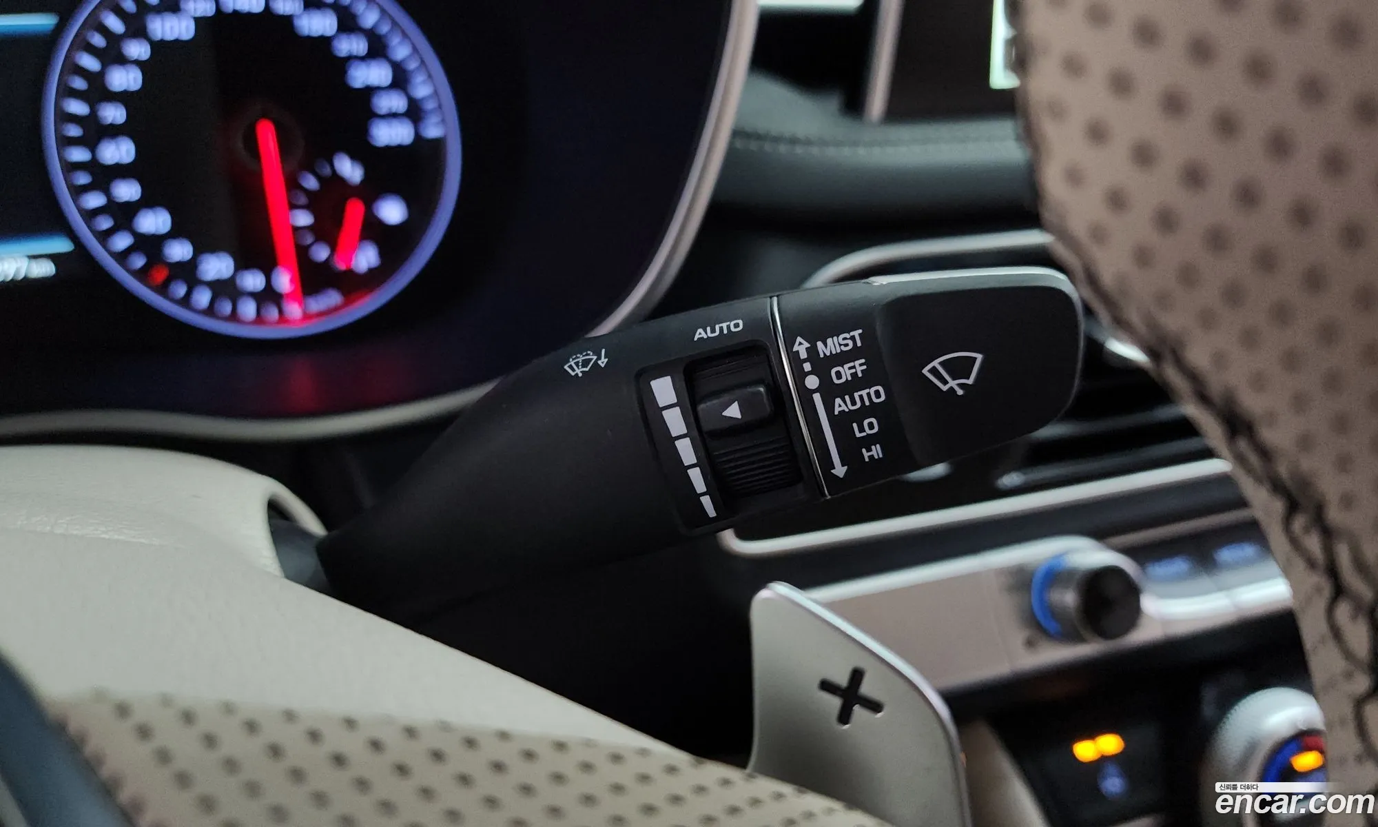 Genesis G70 2019 KMTG341ADKU046167 — 15