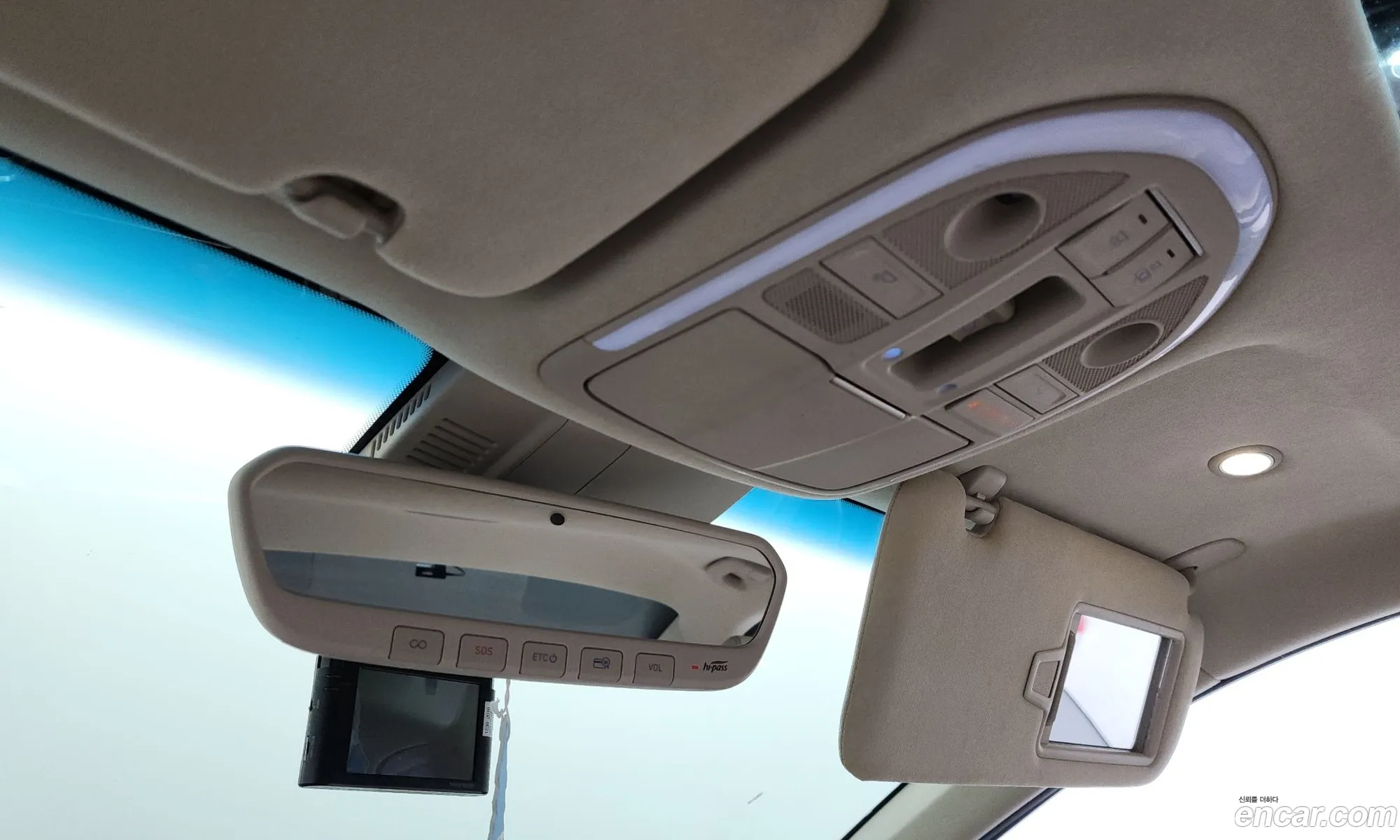 Genesis G70 2019 KMTG341ADKU046167 — 9