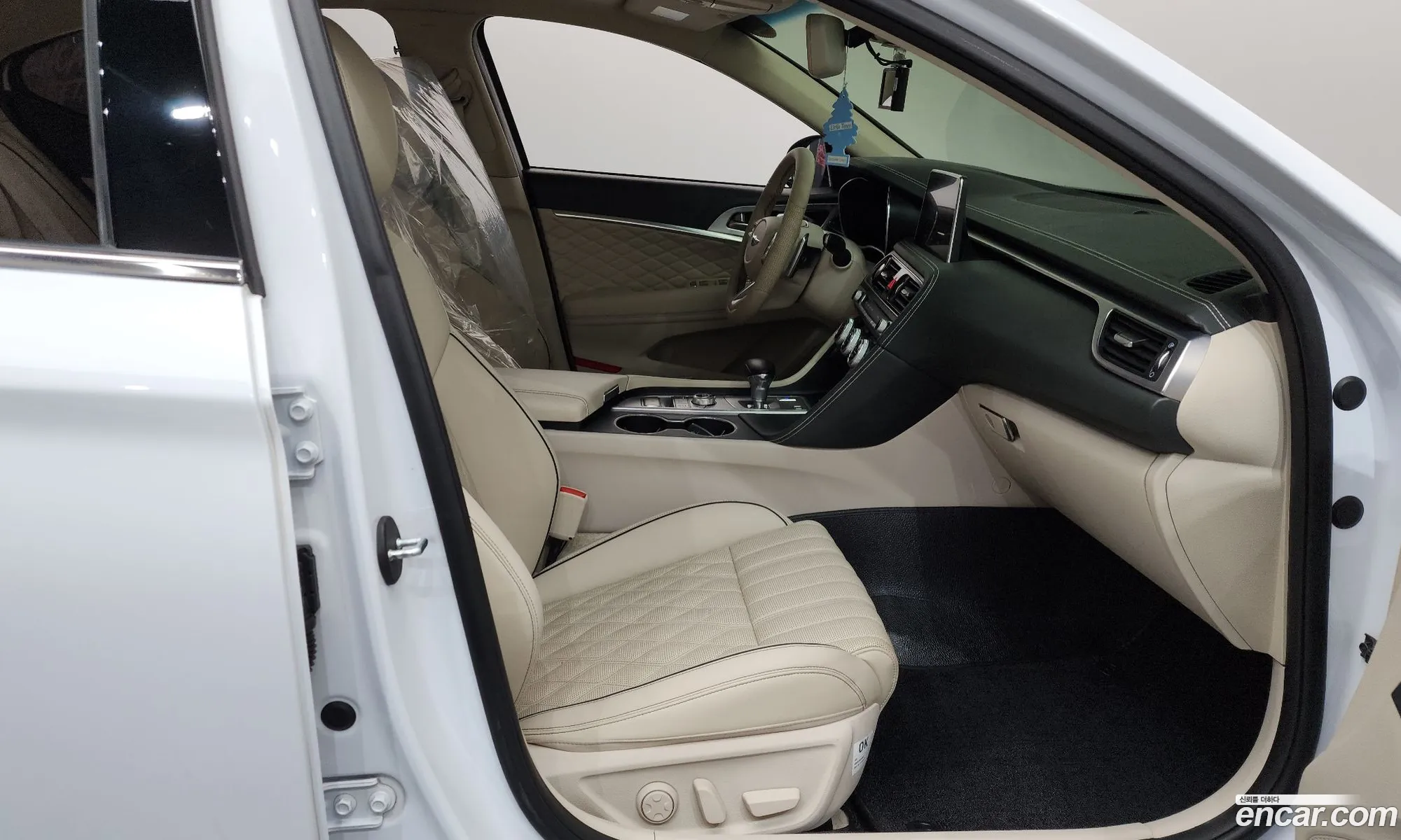 Genesis G70 2019 KMTG341ADKU046167 — 23