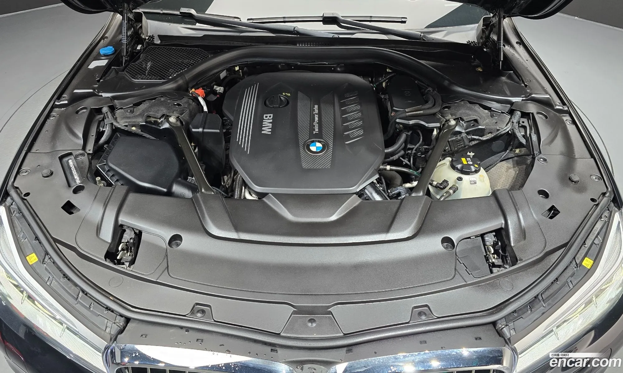 BMW 7 Series 2016 WBA7G6102GG679604 — 17