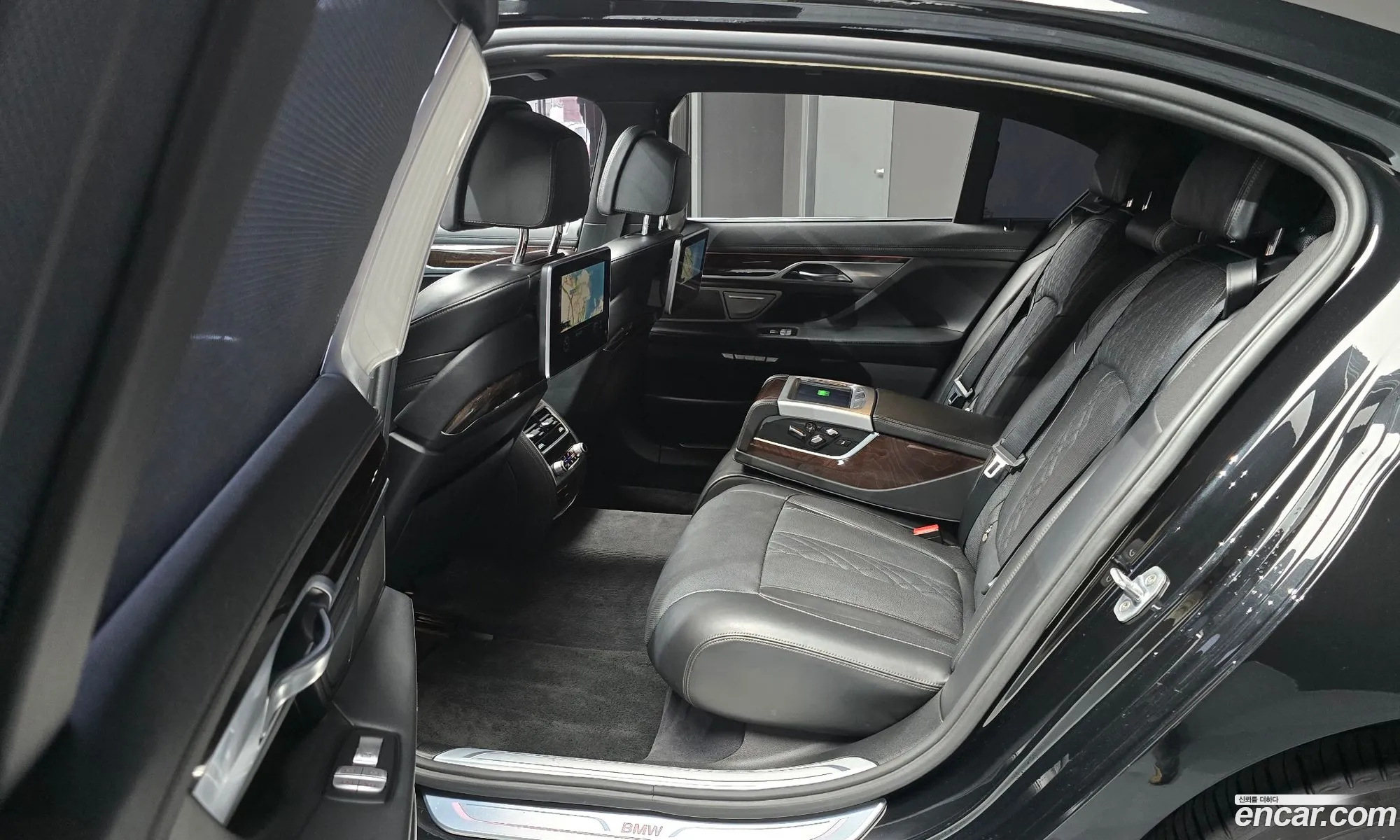 BMW 7 Series 2016 WBA7G6102GG679604 — 12
