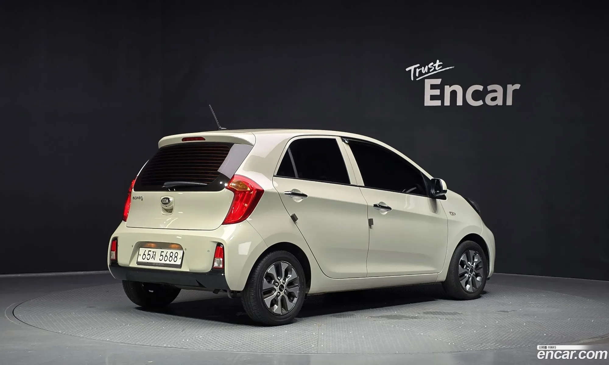 Kia Morning 2015 KNABX511BGT012624 — 9