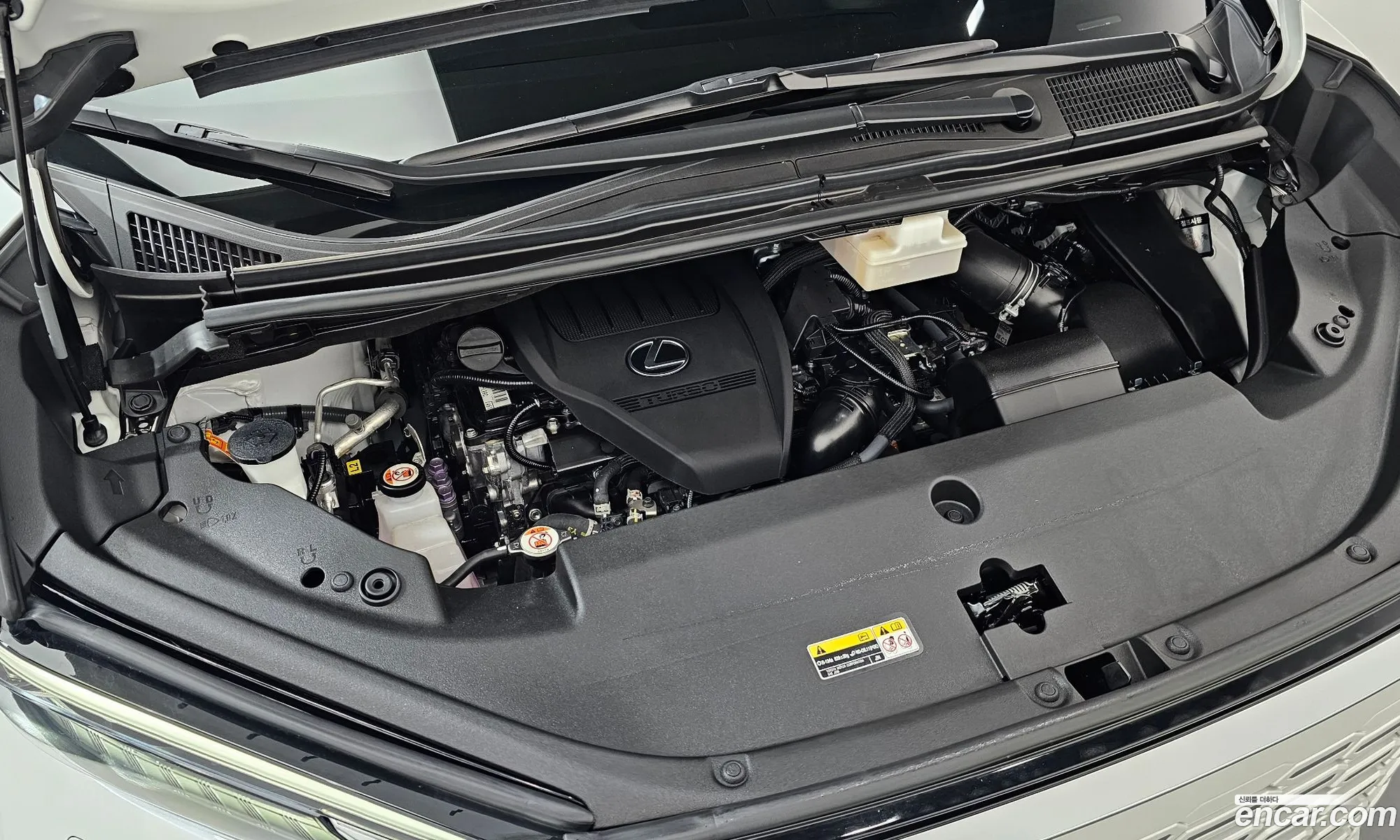 Lexus LM 2025 JTHBAAAD4S5006465 — 10