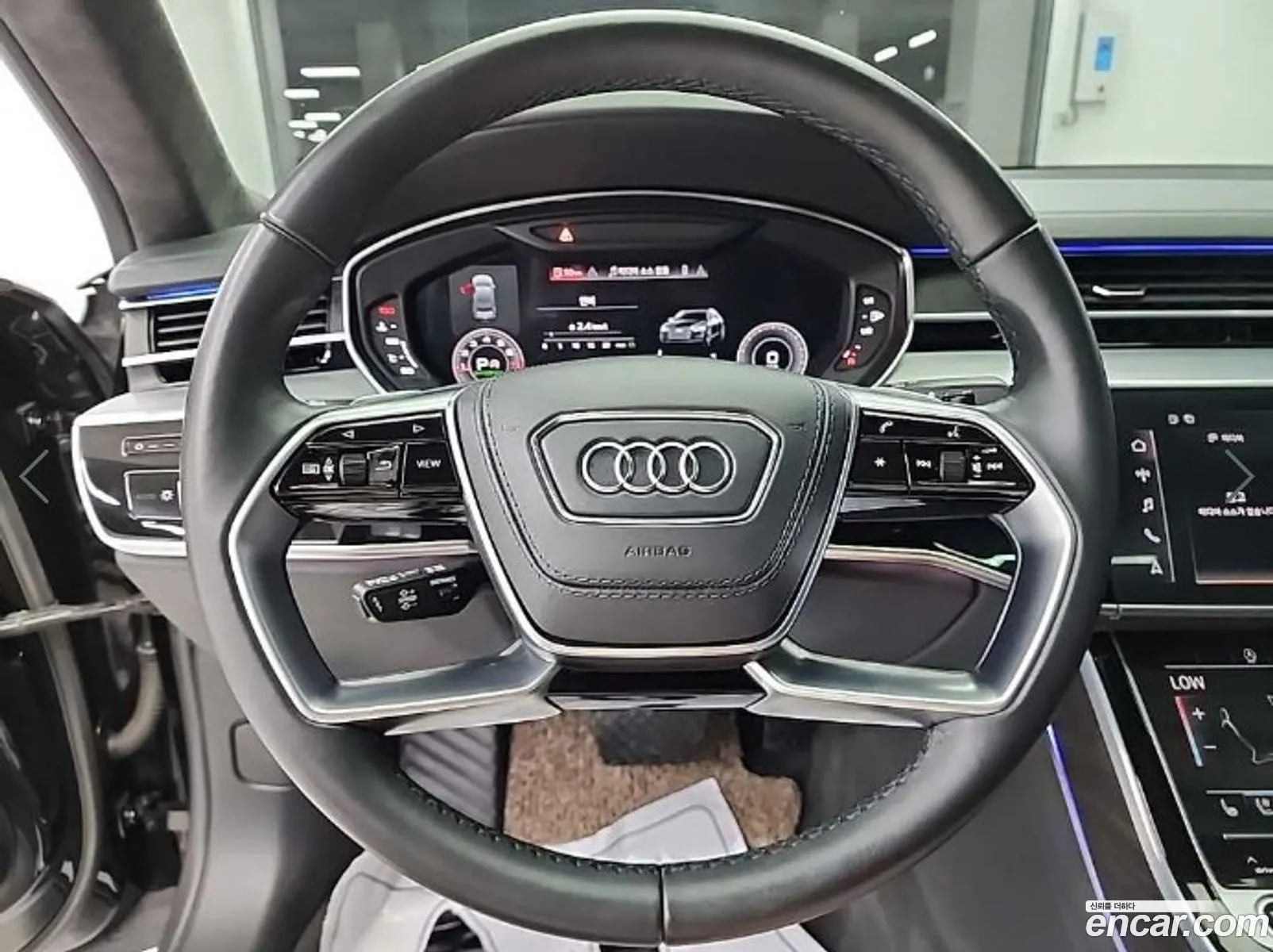 Audi A8 2021 — 17