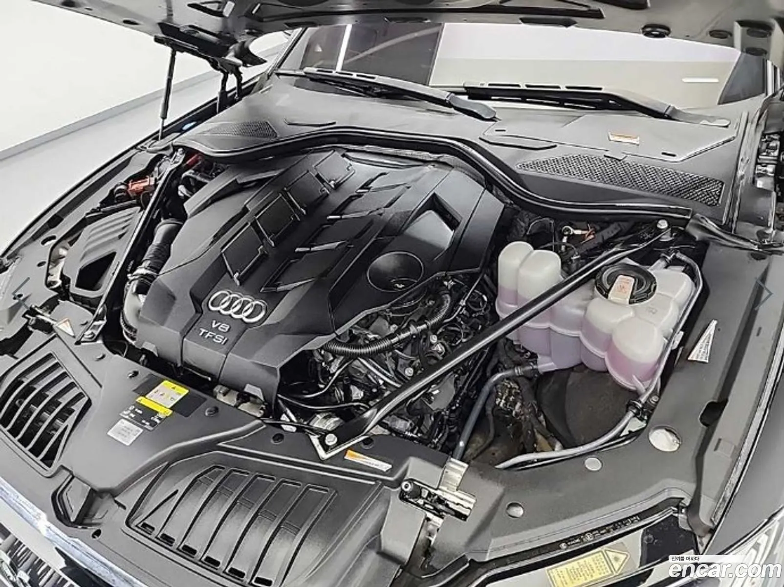Audi A8 2021 — 5