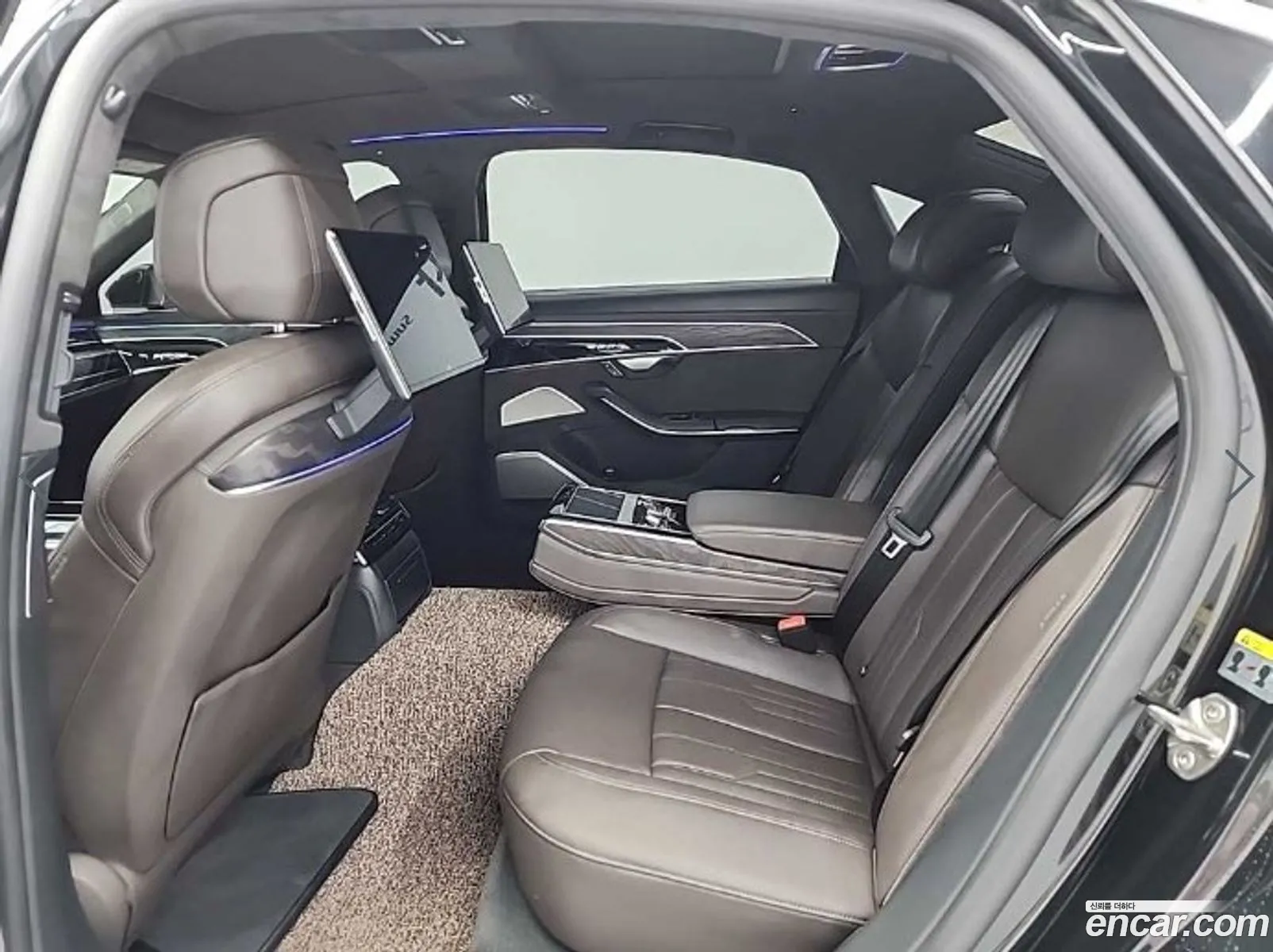 Audi A8 2021 — 14