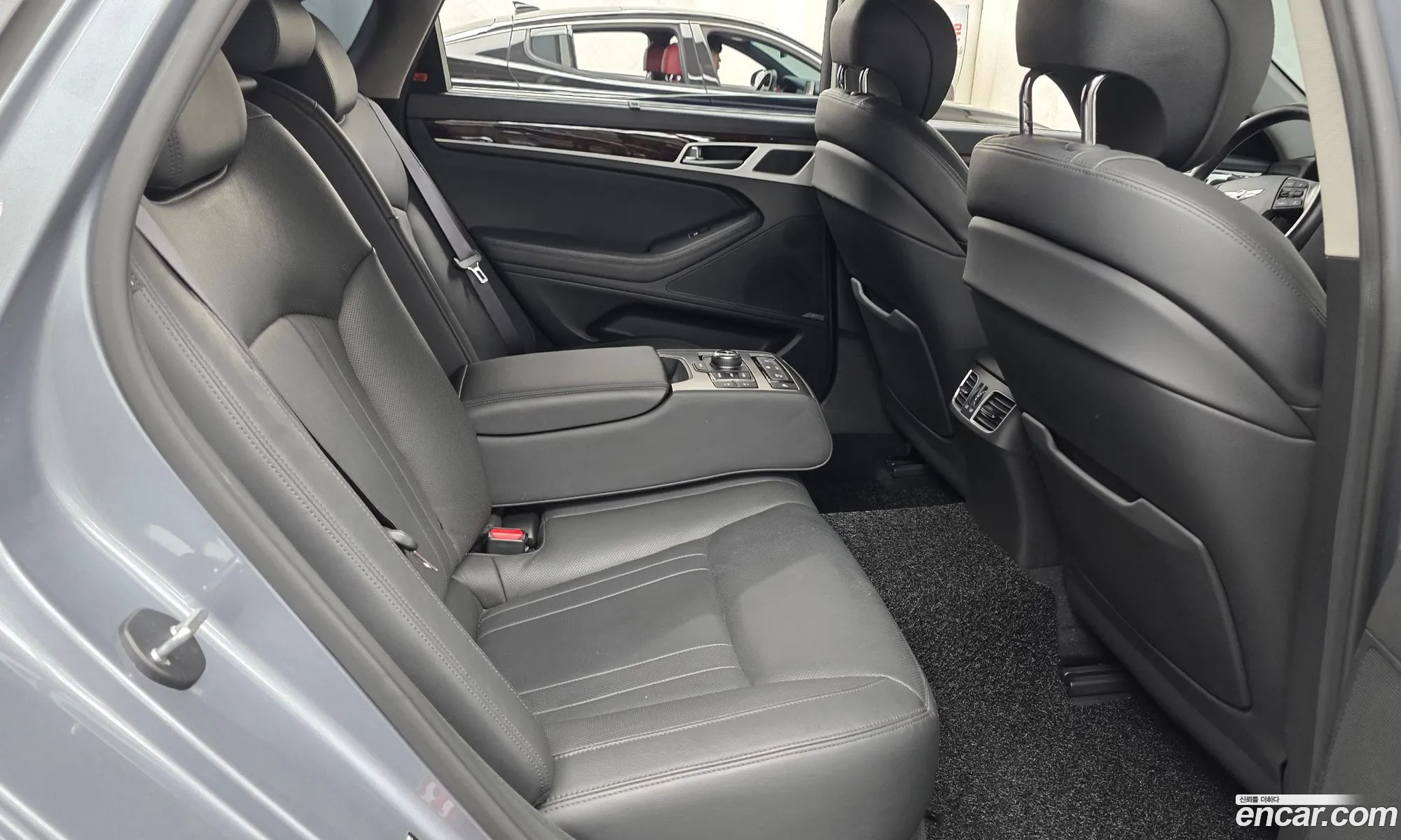 Hyundai Genesis DH 2015 — 11