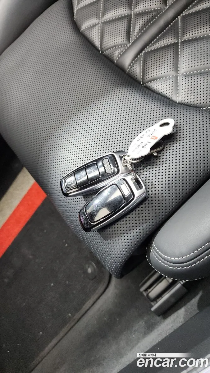 Audi Q8 2023 11111111111111111 — 18