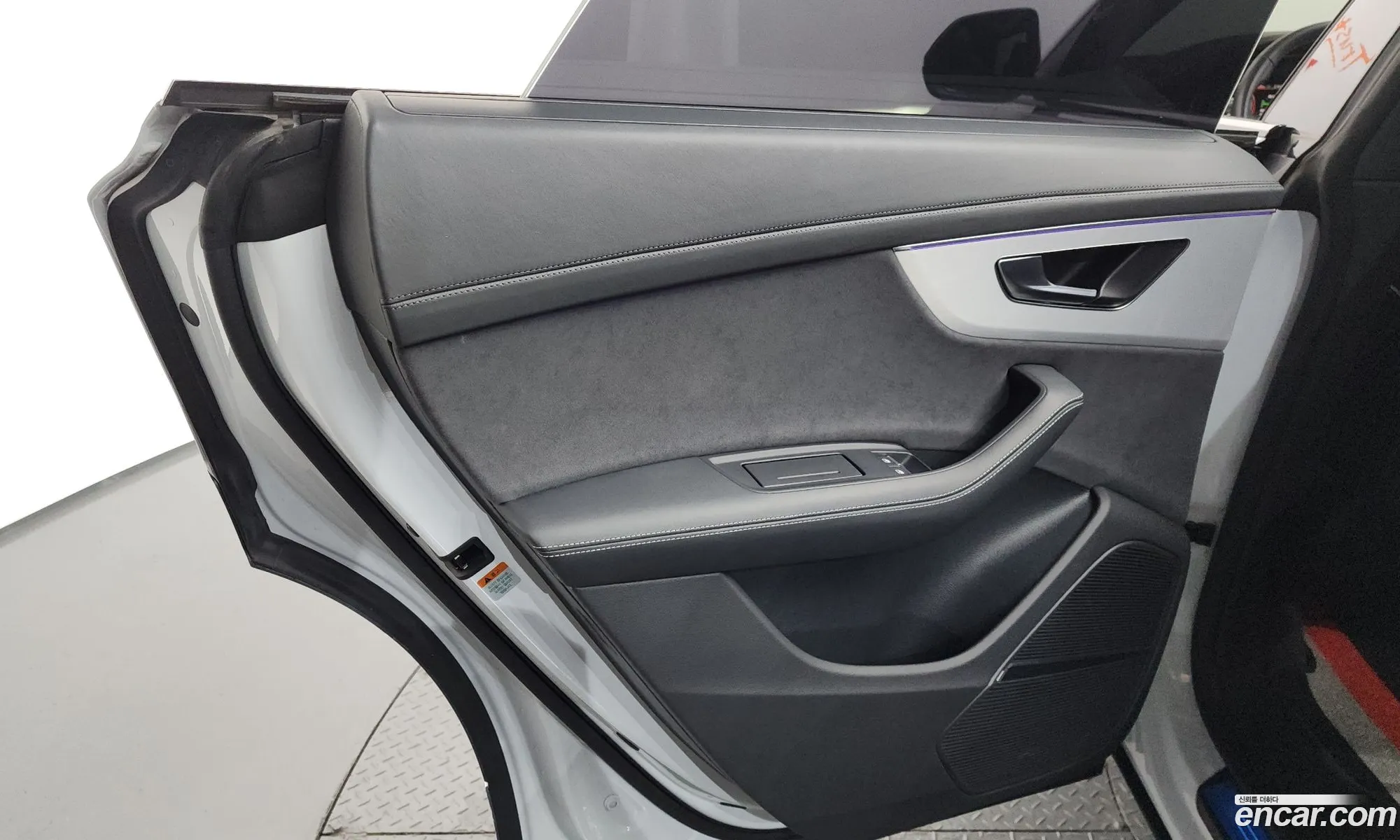 Audi Q8 2023 11111111111111111 — 15