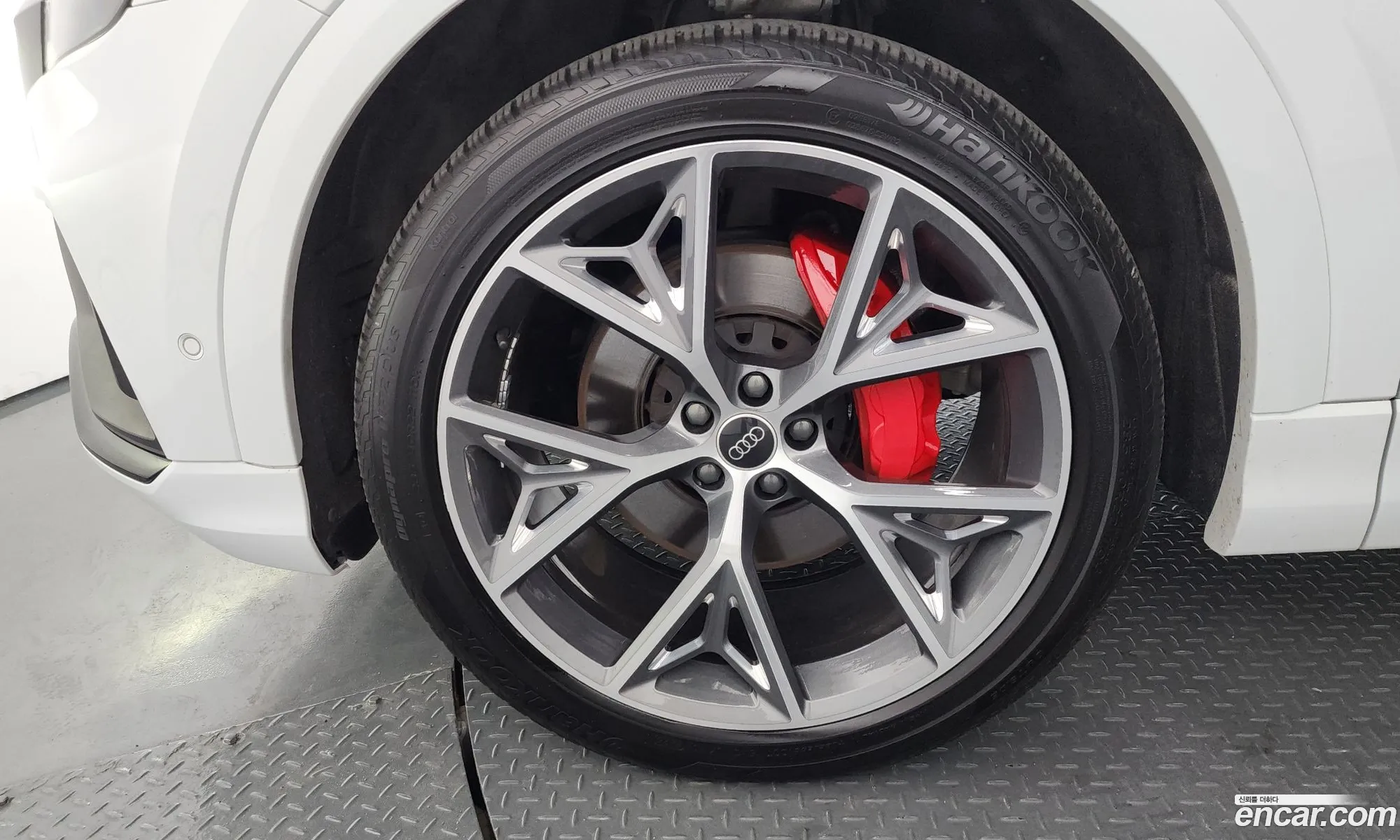 Audi Q8 2023 11111111111111111 — 22
