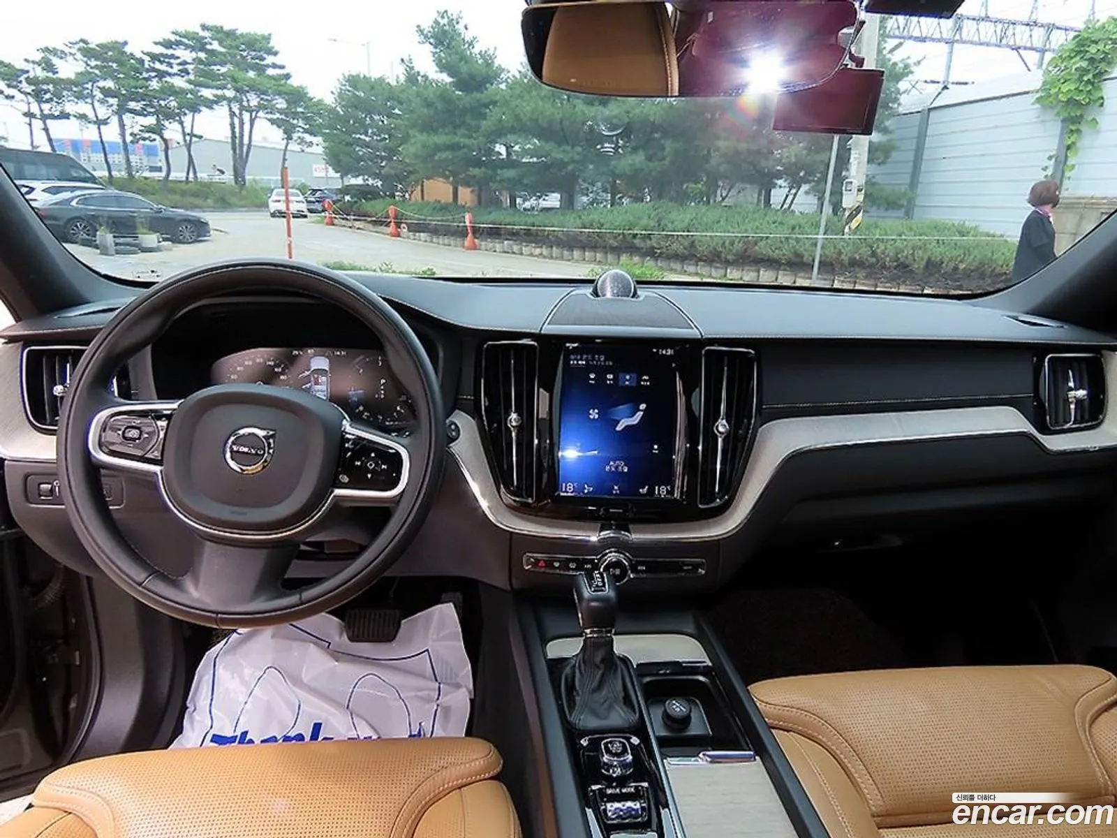 Volvo XC60 2018 — 17