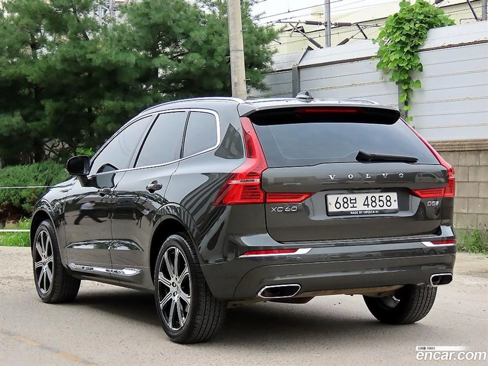 Volvo XC60 2018 — 16