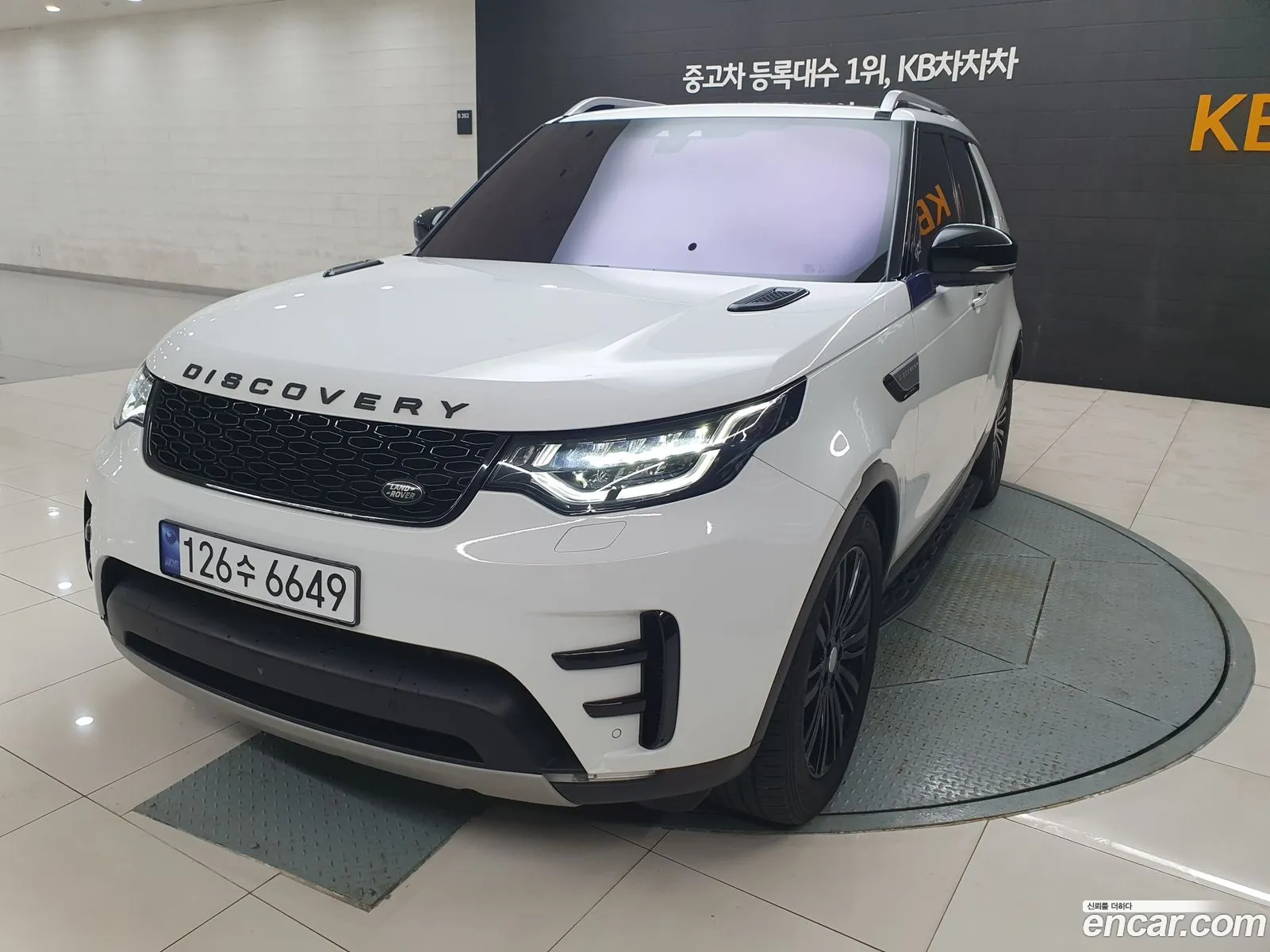 Land Rover Discovery 5 2018 — 16
