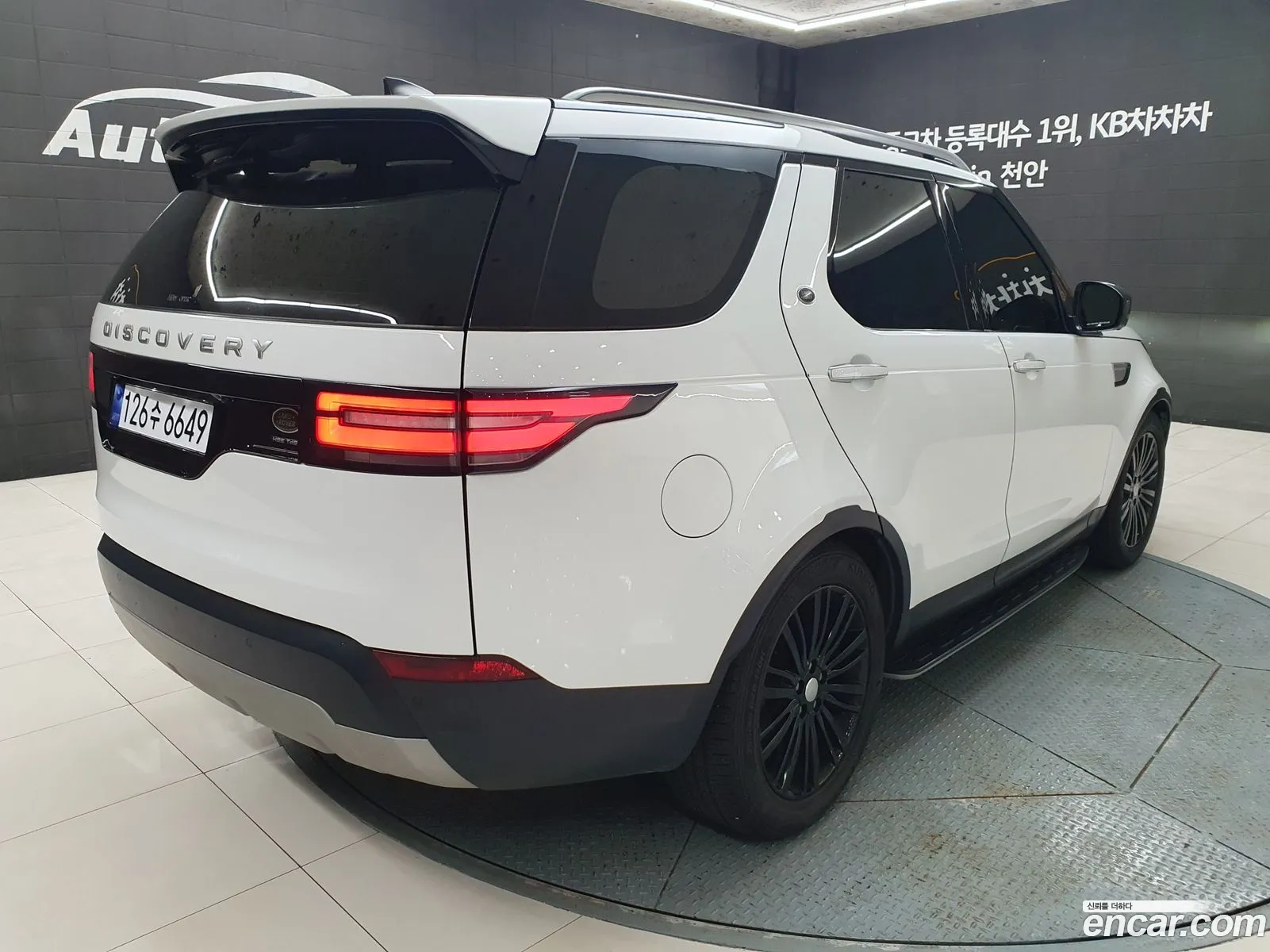 Land Rover Discovery 5 2018 — 19